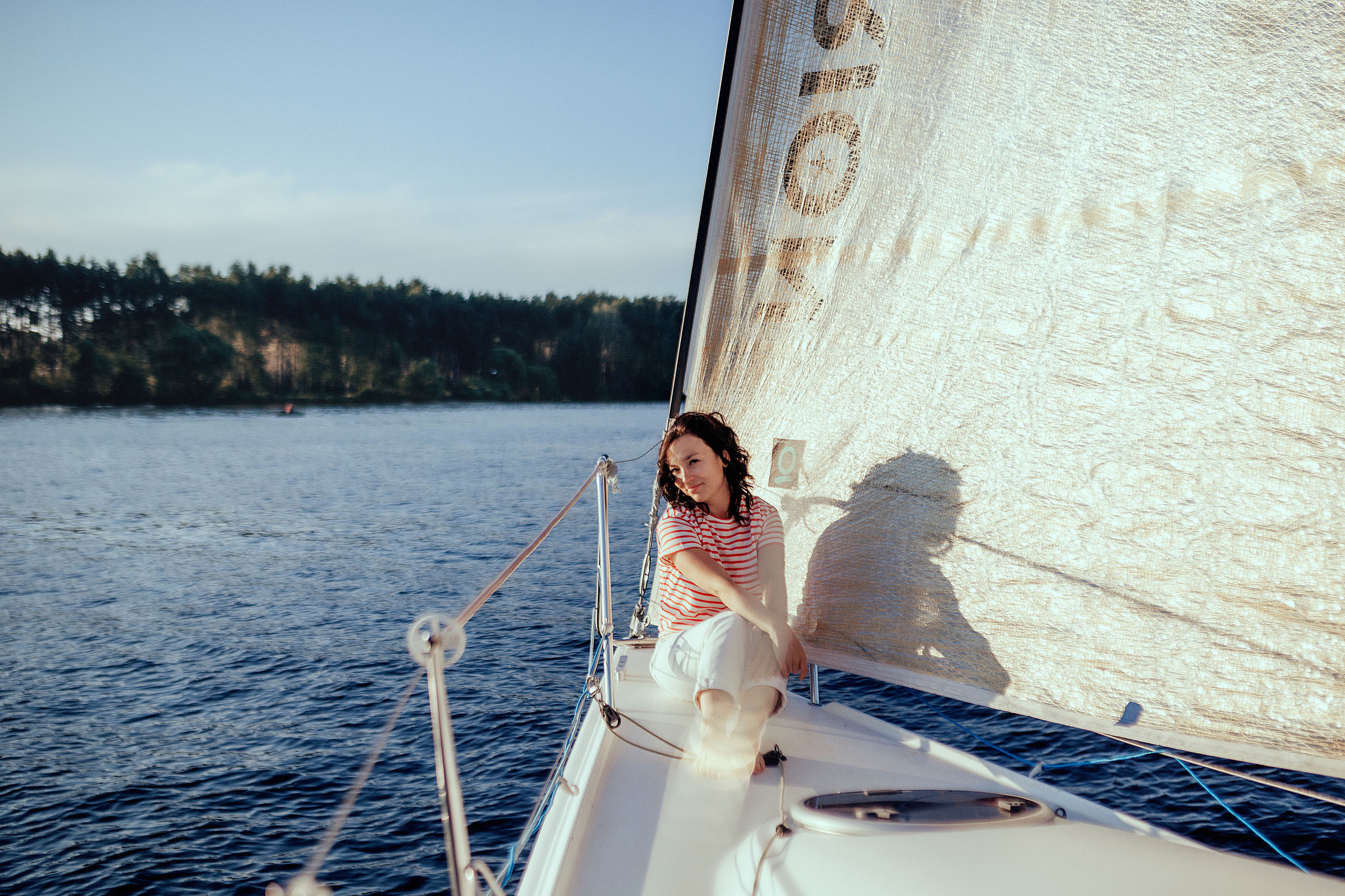 Прогулка с Олесей на яхте. Семейный фотограф в Москве Натали Момот