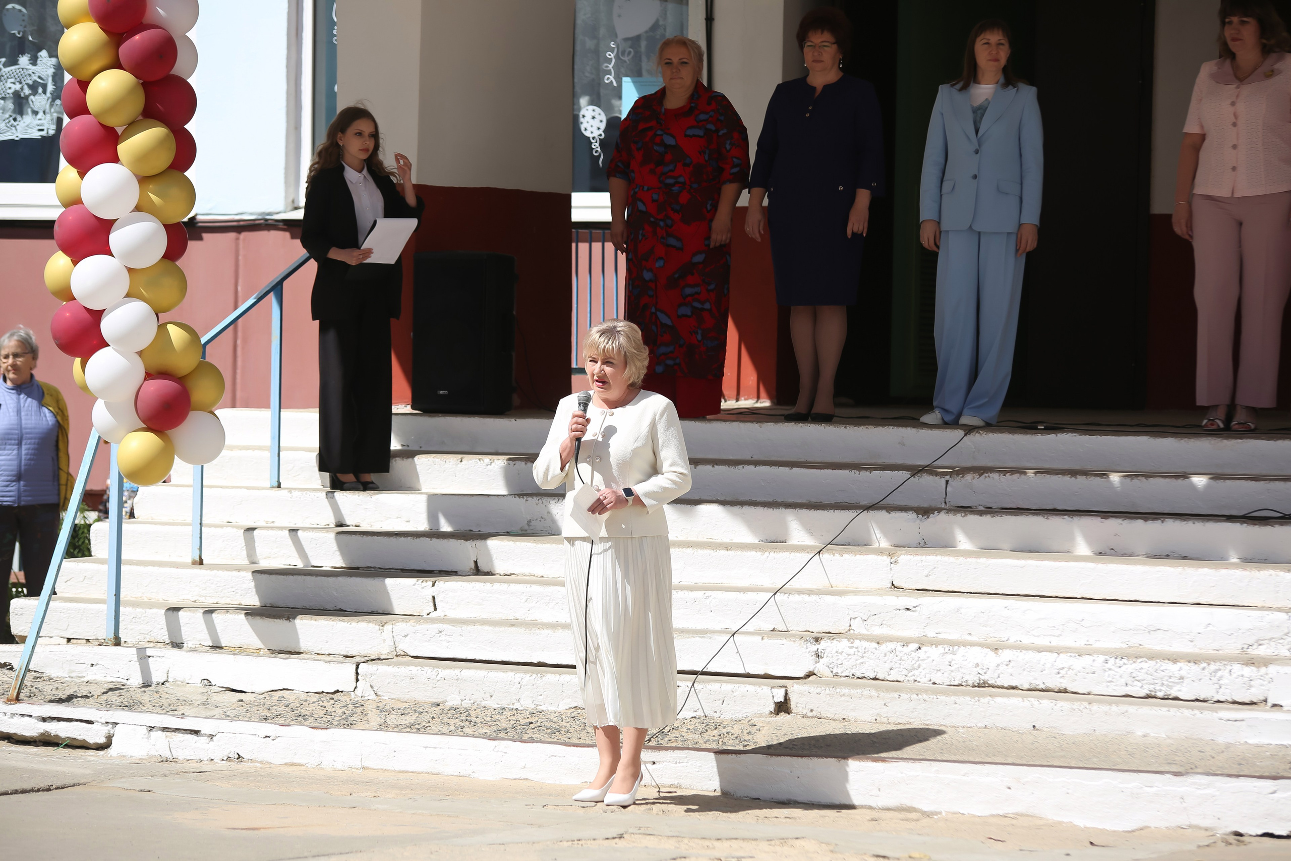 ЛИНЕЙКА «ПОСЛЕДНИЙ ЗВОНОК» 9 ШКОЛА 2024 г МЦЕНСК. ТВОЙ АЛЬБОМ / ТВОИ ПРАВИЛА