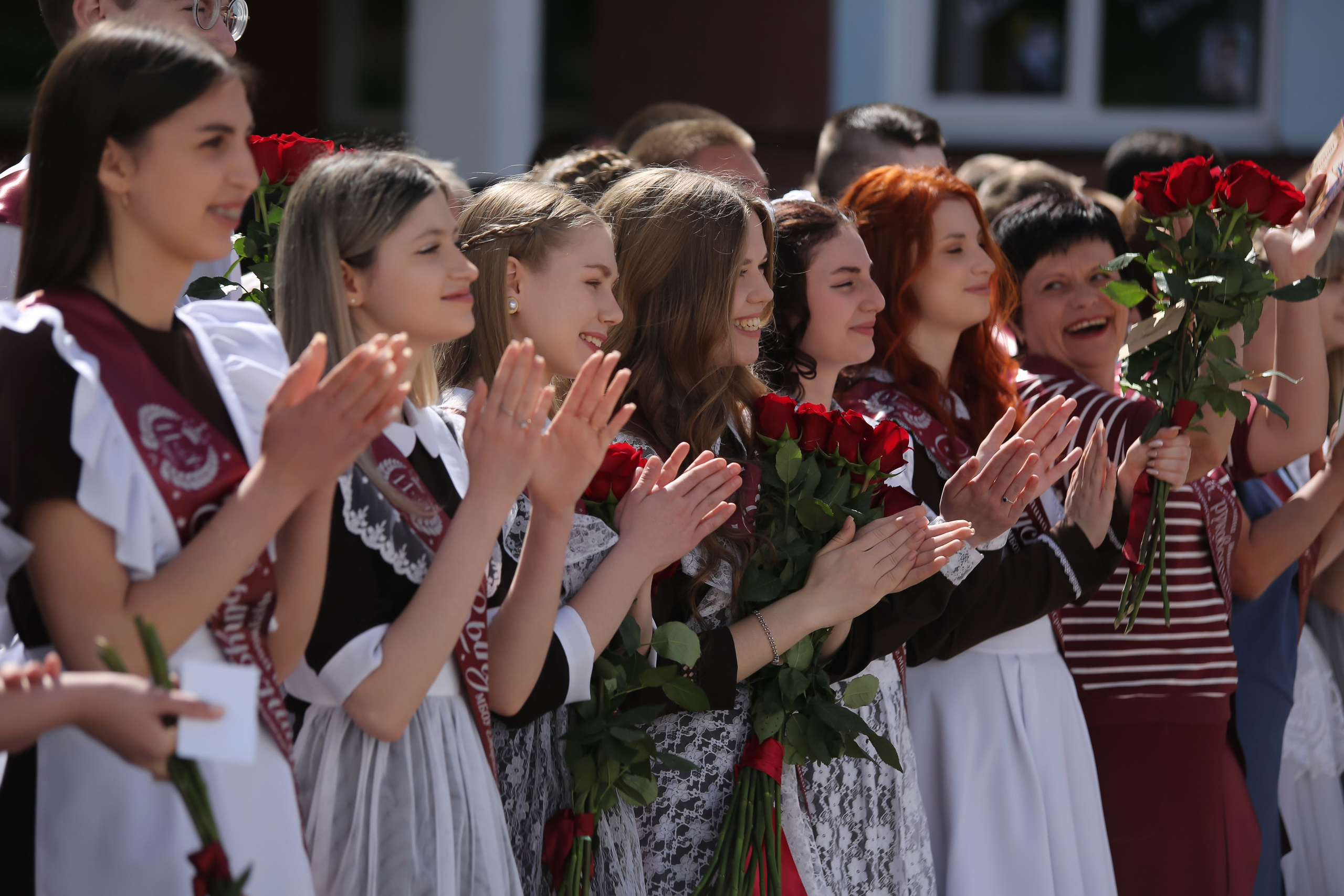 ЛИНЕЙКА «ПОСЛЕДНИЙ ЗВОНОК» 9 ШКОЛА 2024 г МЦЕНСК. ТВОЙ АЛЬБОМ / ТВОИ ПРАВИЛА
