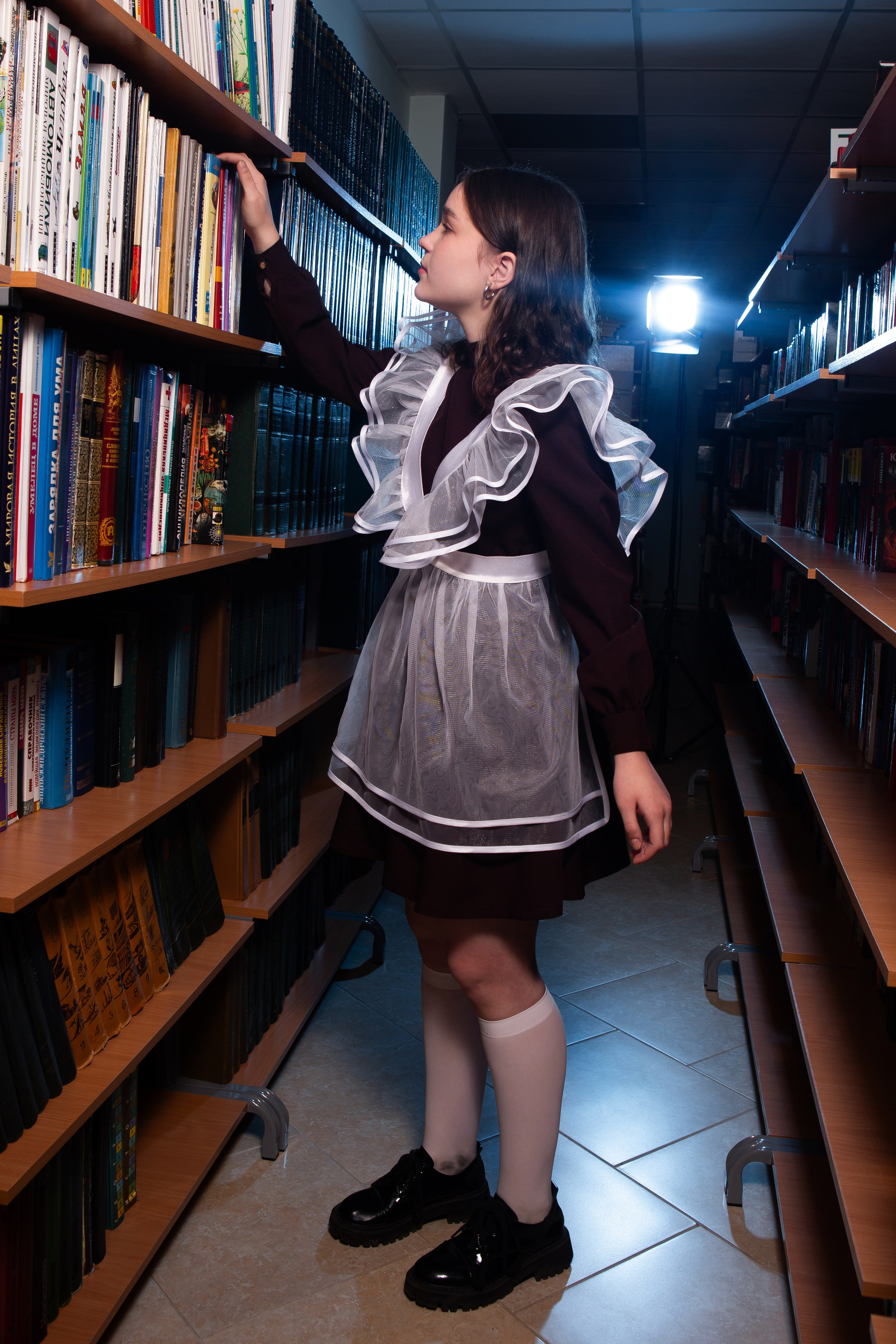 СЪЕМКА ПОРТРЕТОВ В БИБЛИОТЕКЕ ДЛЯ 11 КЛАССОВ-1. ТВОЙ АЛЬБОМ / ТВОИ ПРАВИЛА