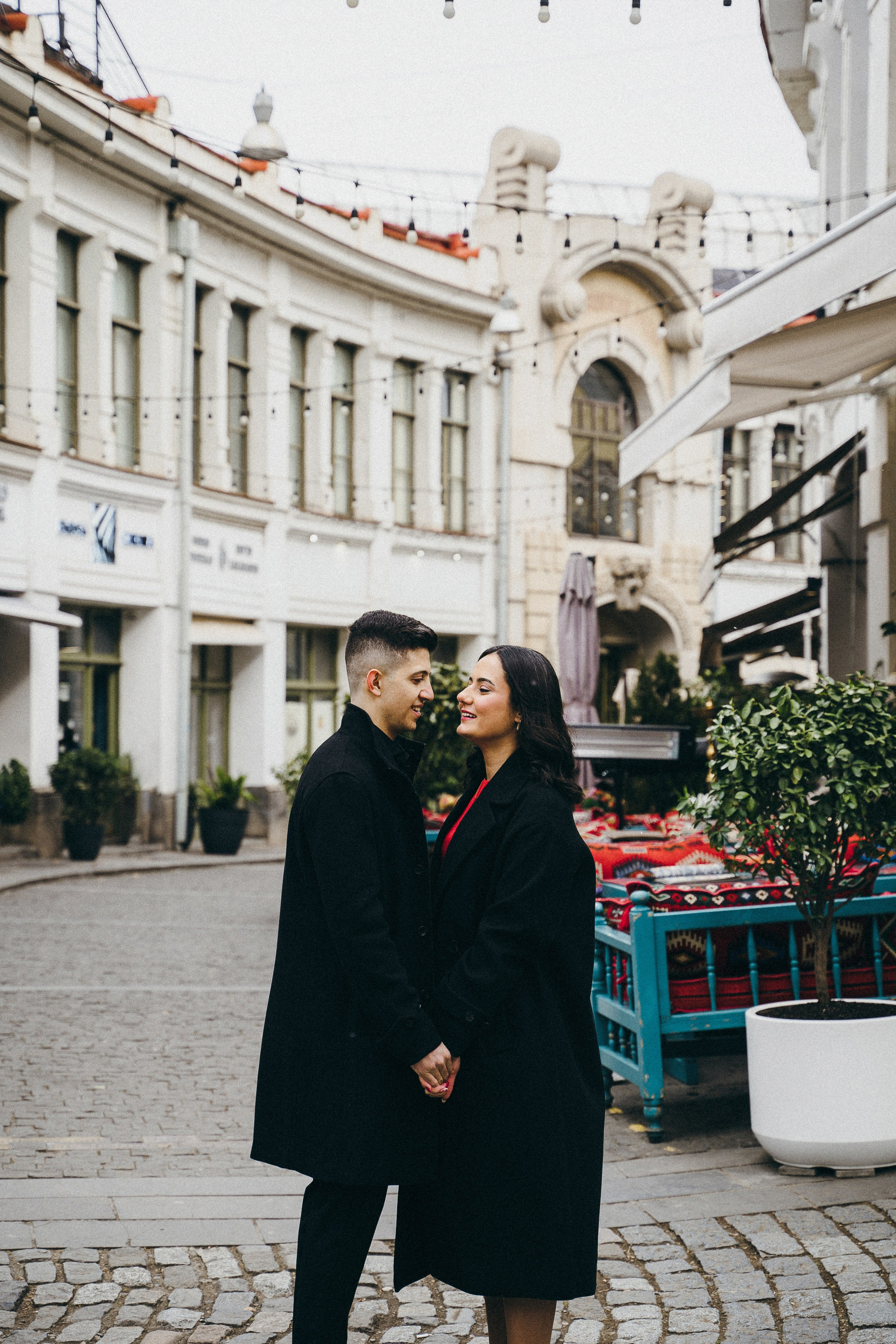 Девушка в красном