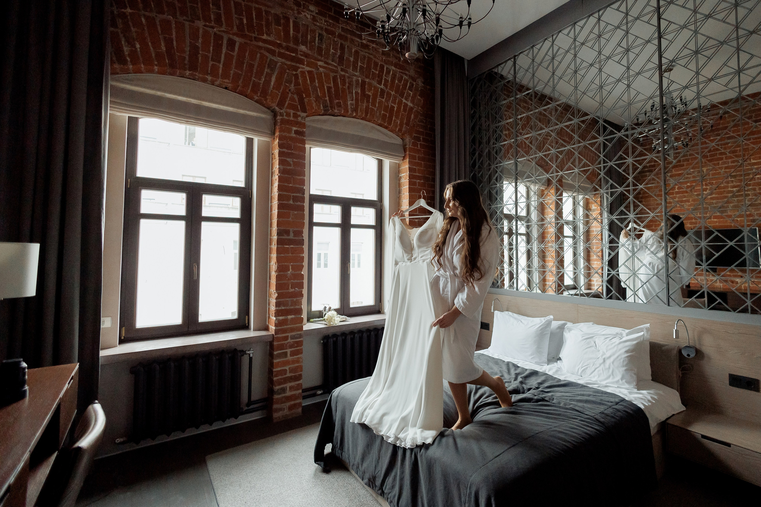 Свадебная фотосессия в отеле в Москве. Свадебный фотограф в Москве Дарья Олендарёва