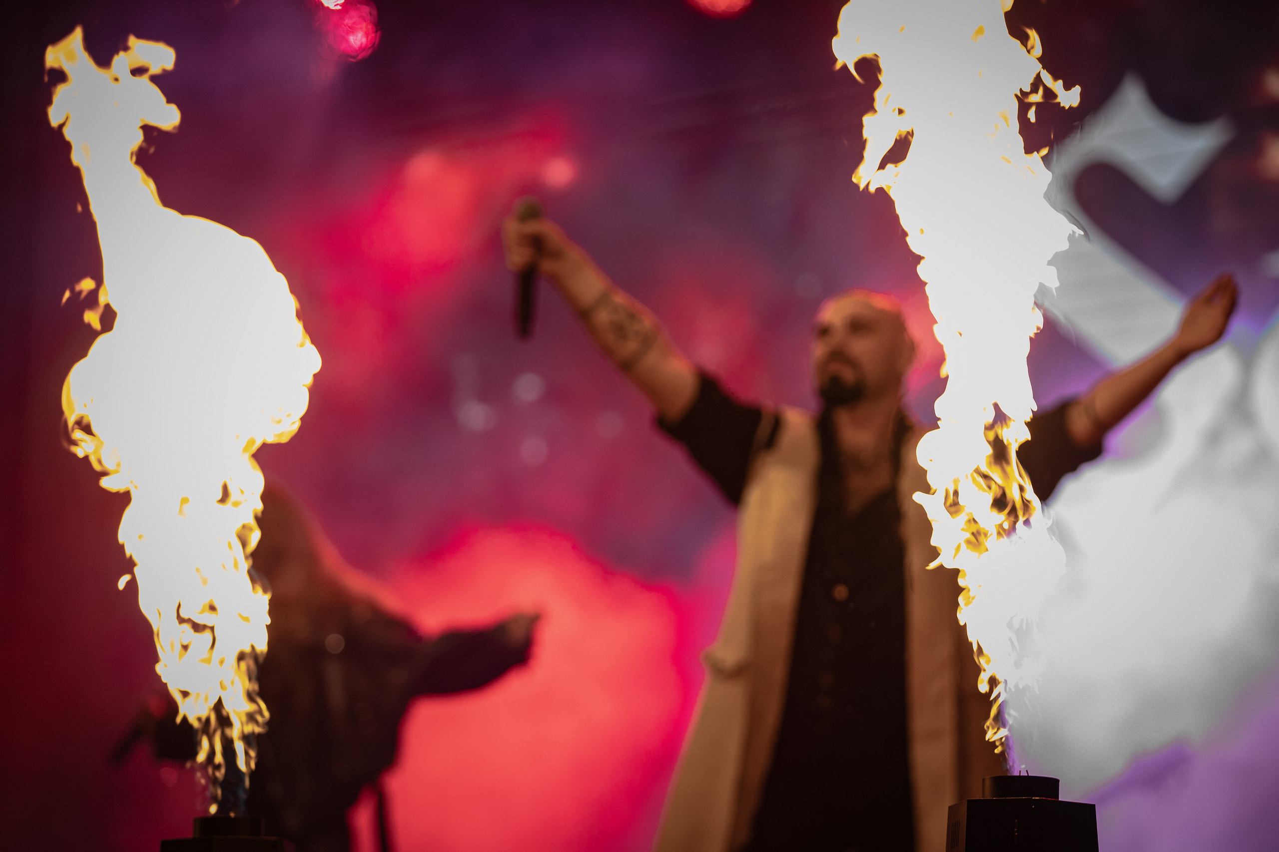 Saphath. Крылья Сахалина. Фотограф. г. Южно-Сахалинск. Олег Толстов