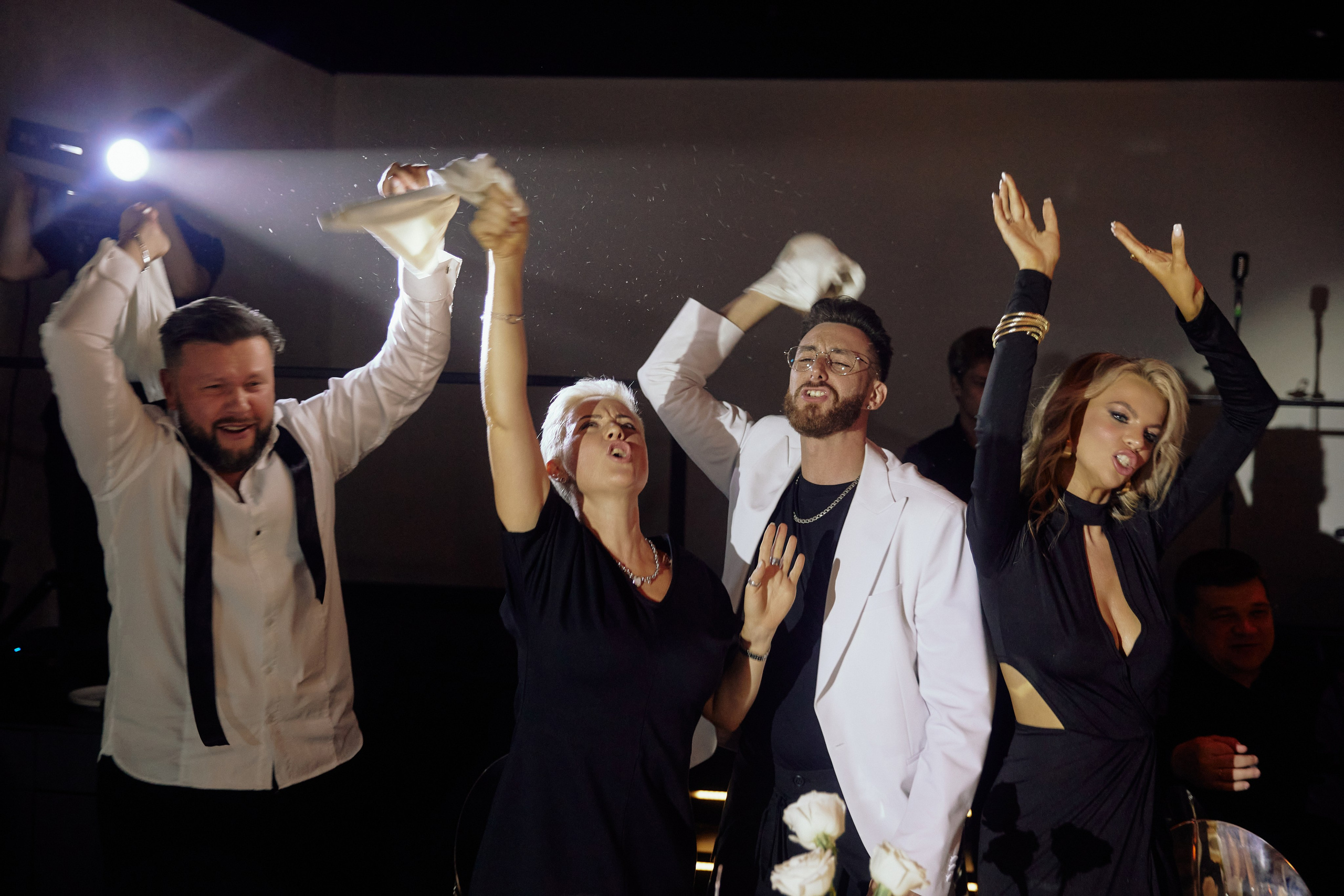 A MIRROR IS ONLY A HEART. Дмитрий Мазуркевич: Профессиональный Репортажный Фотограф