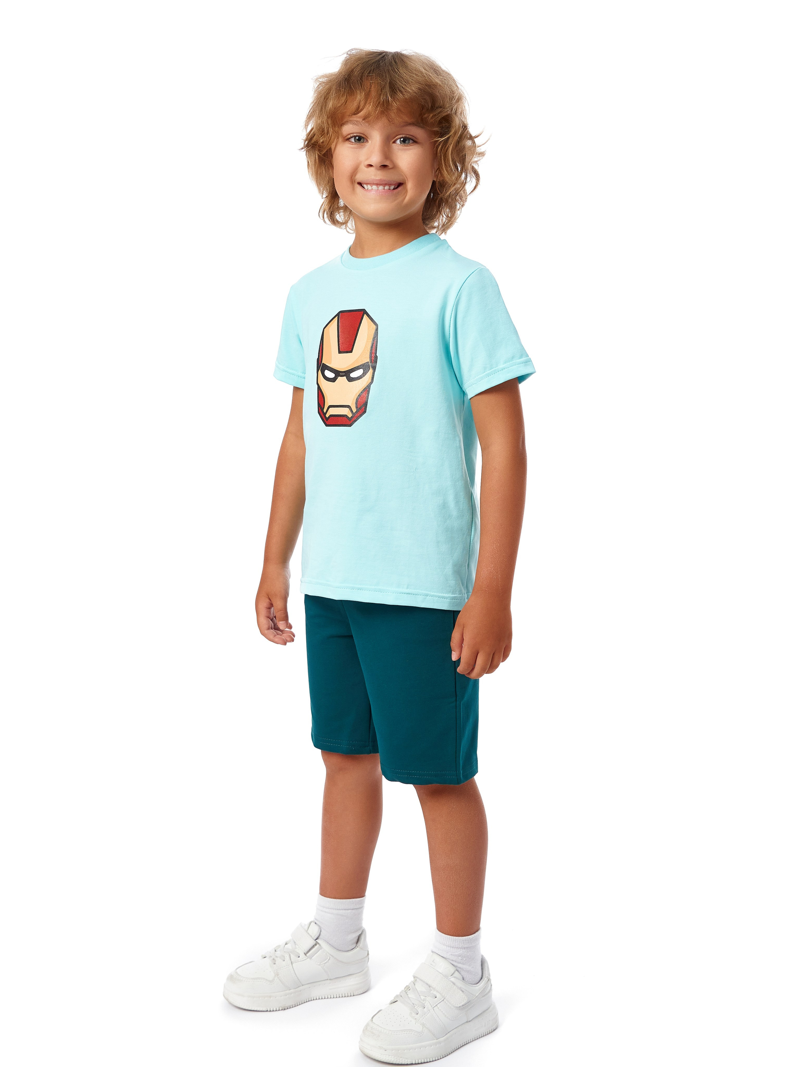 Детские костюмы. Каталожный предметный фотограф