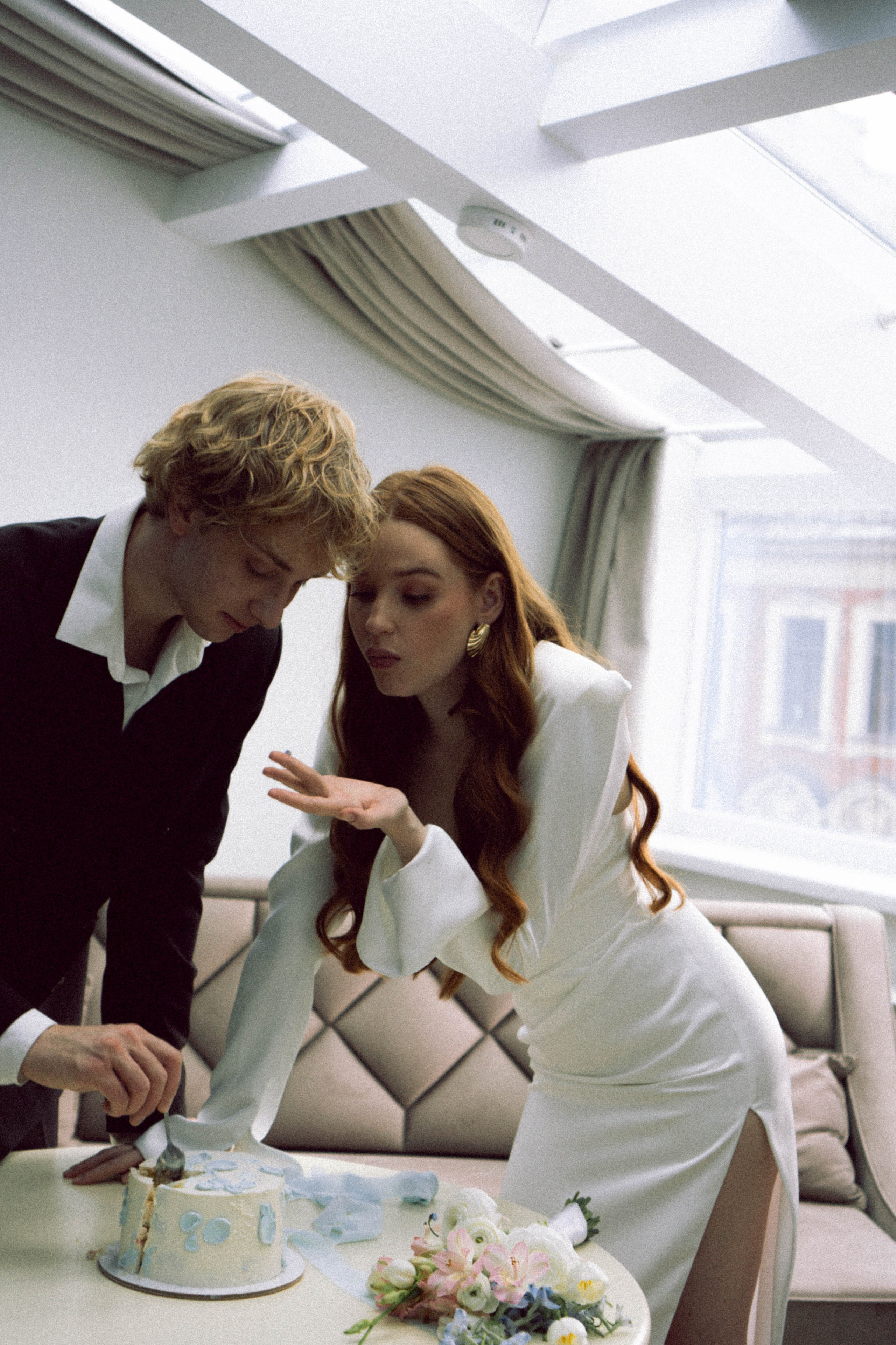 СВАДЕБНАЯ СЬЕМКА В ОТЕЛЕ. СБОРЫ ЖЕНИХА И НЕВЕСТЫ И ТАКЖЕ ТОР И ПОДГОТОВКА К ПРОГУЛКЕ. Профессиональный фотограф, Санкт-Петербург — Виктория Богомолова