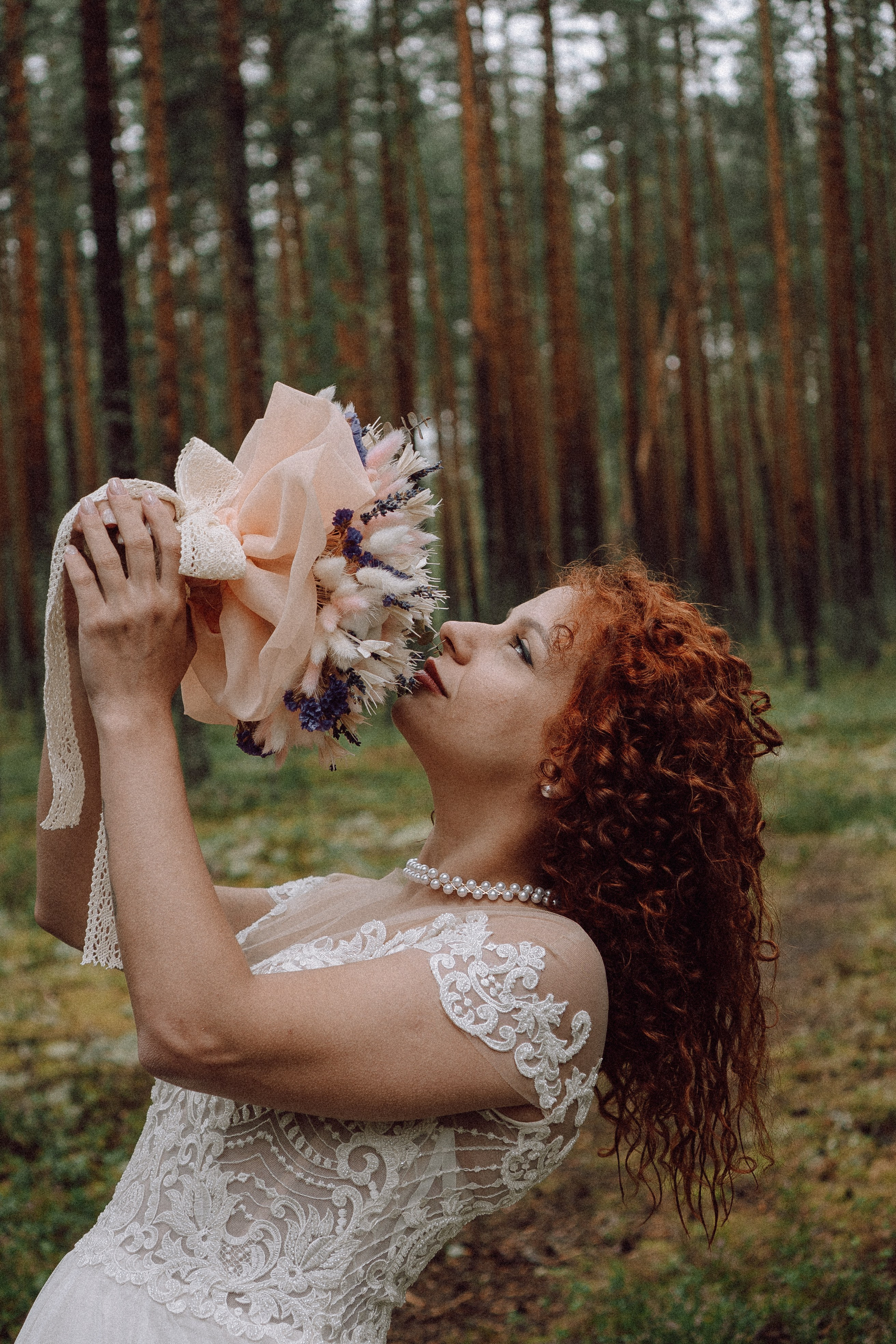 СВАДЕБНАЯ ФОТОСЕССИИЯ ПАРЫ В ГОРОДЕ ПРИОЗЕРСК В СОСНОВОМ ЛЕСУ И С ПИКАПОМ. Профессиональный фотограф, Санкт-Петербург — Виктория Богомолова