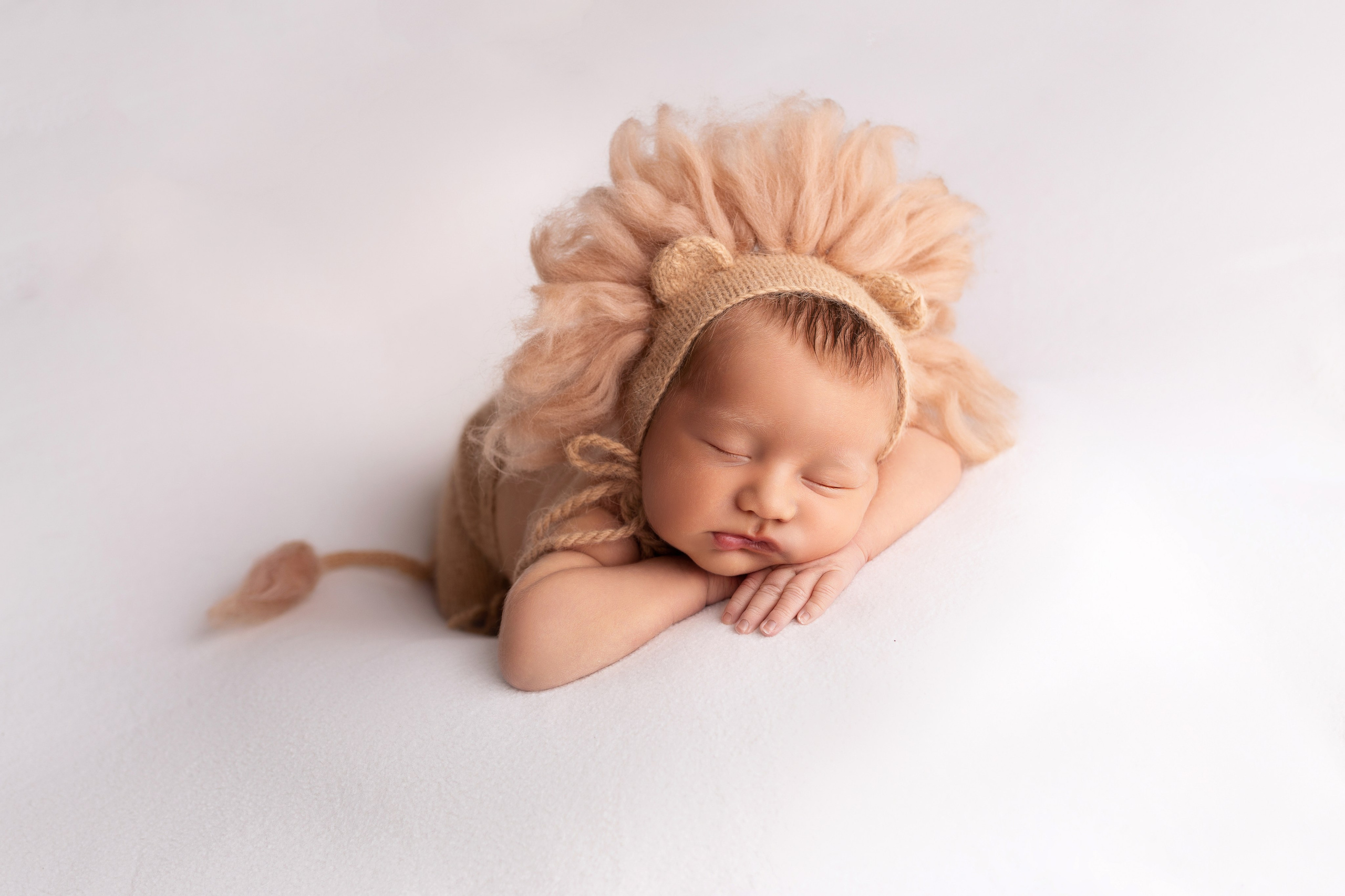 Классическая фотосессия малыша. Фотограф новорожденных малышей в Омске и Омской области Эльвира Камаева