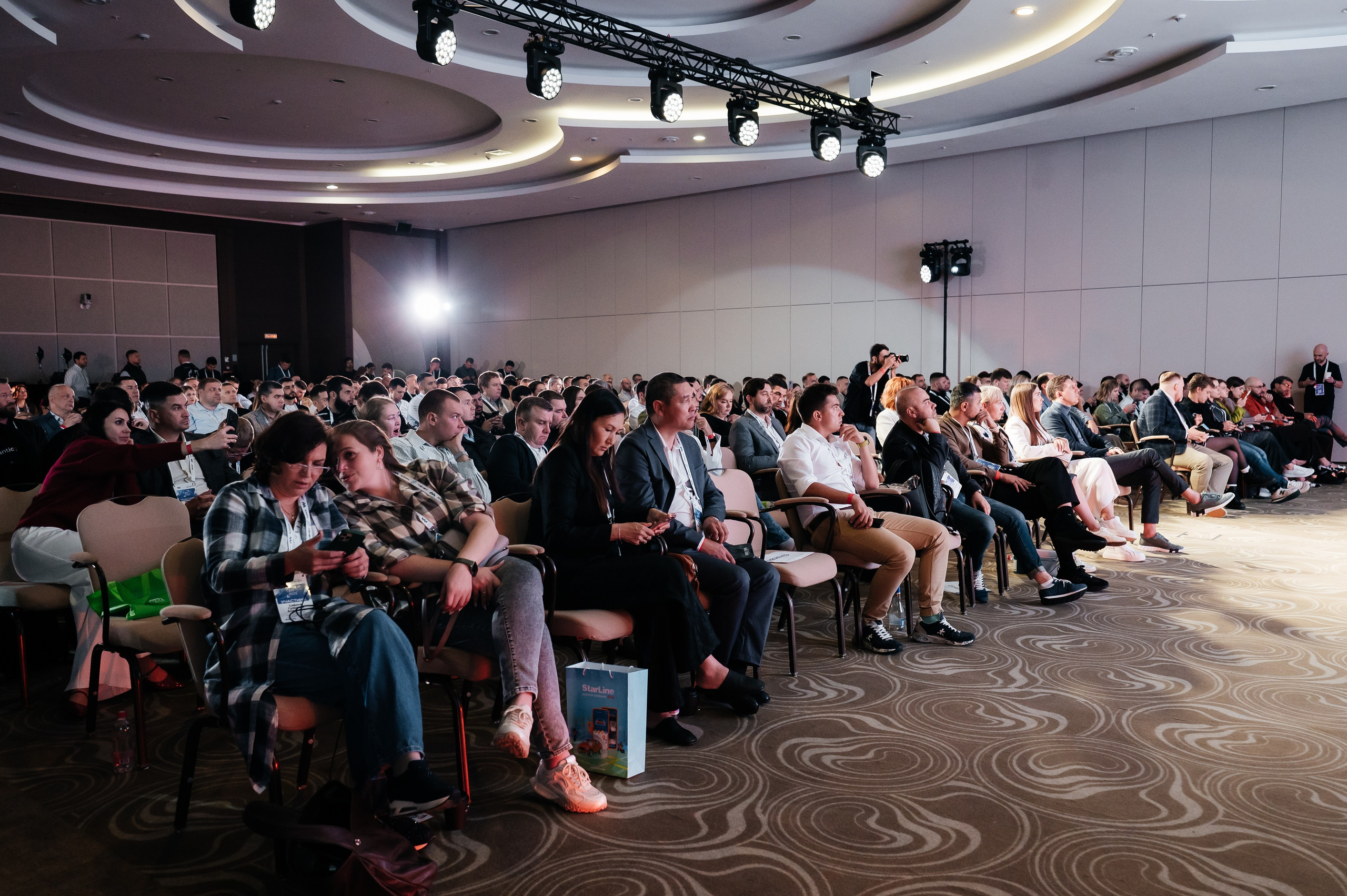 Яндекс TAXI 2025. Фотограф Илья Бызов, Свадебный и репортажный фотограф Сочи