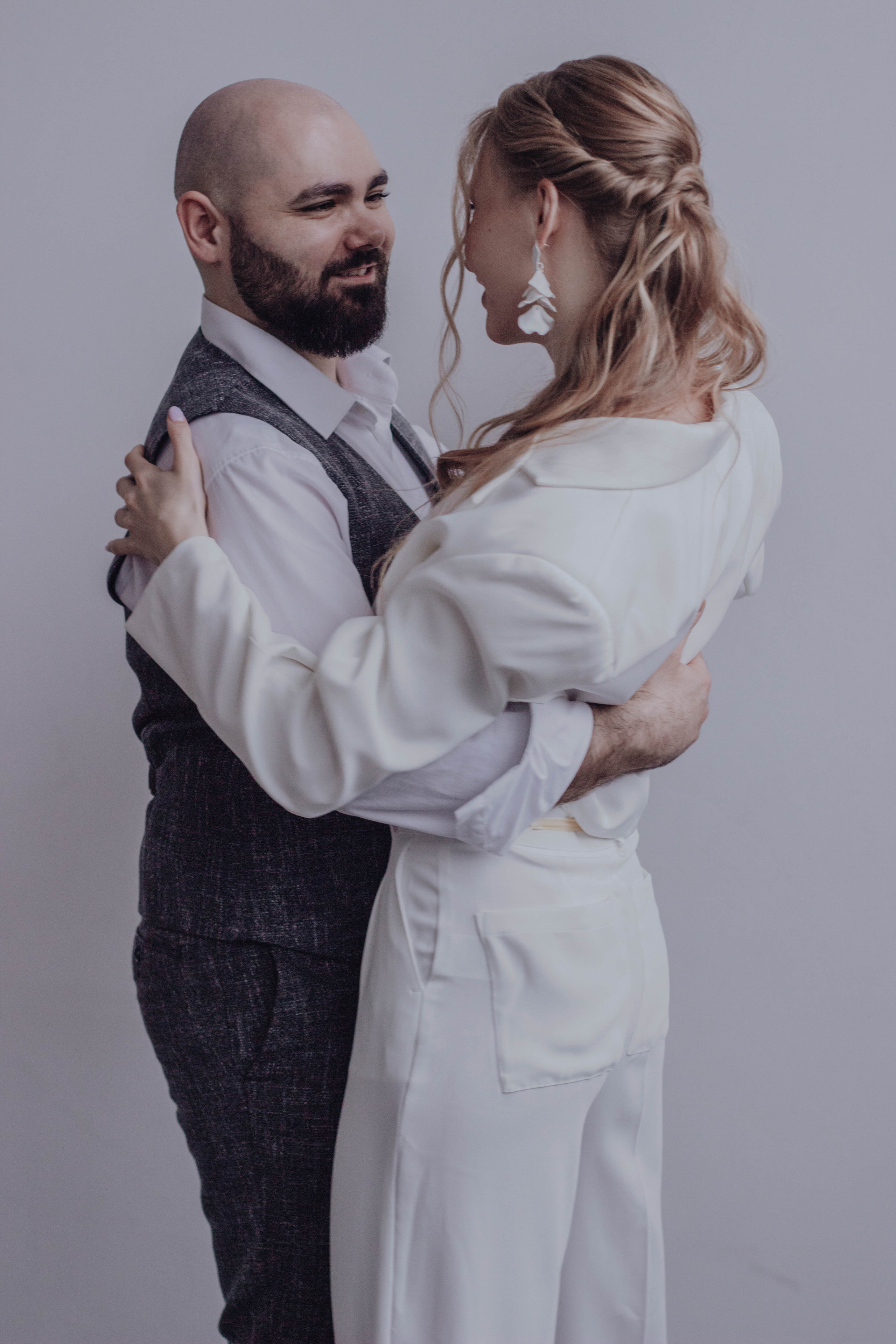 Камерная свадьба Софья+Михаил в фотостудии DOM июнь 2021. Свадебный фотограф и фотограф Love-Store в Нижнем Новгороде Анастасия