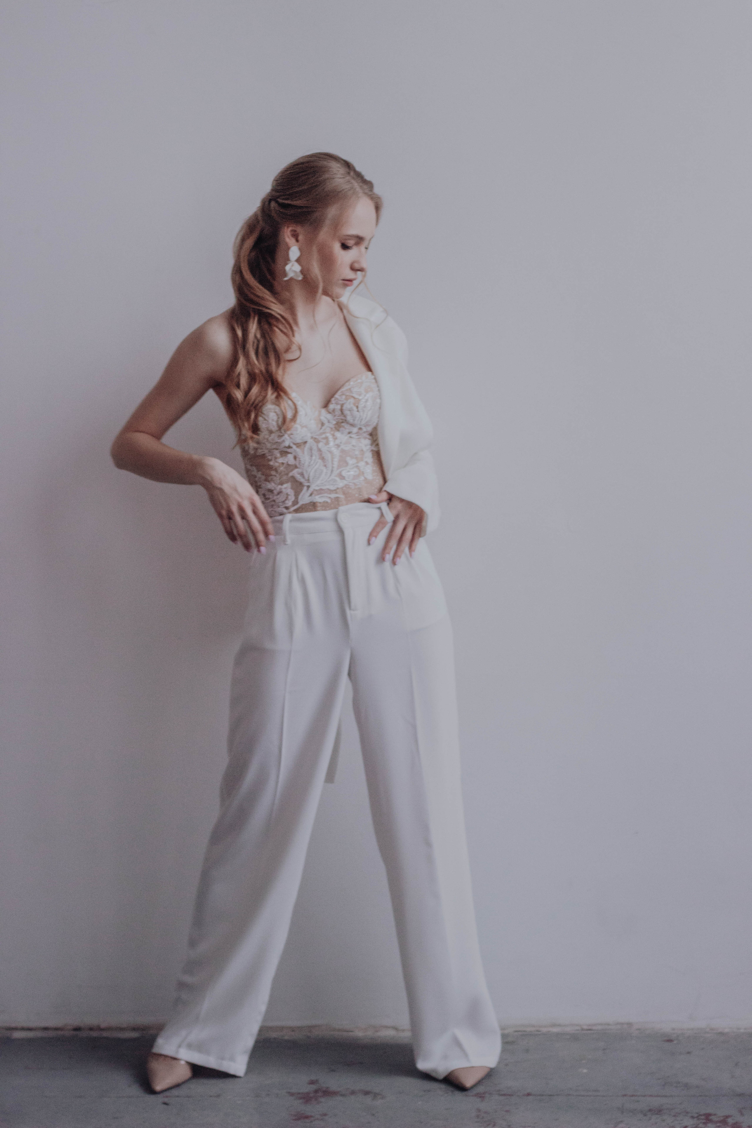 Камерная свадьба Софья+Михаил в фотостудии DOM июнь 2021. Свадебный фотограф и фотограф Love-Store в Нижнем Новгороде Анастасия