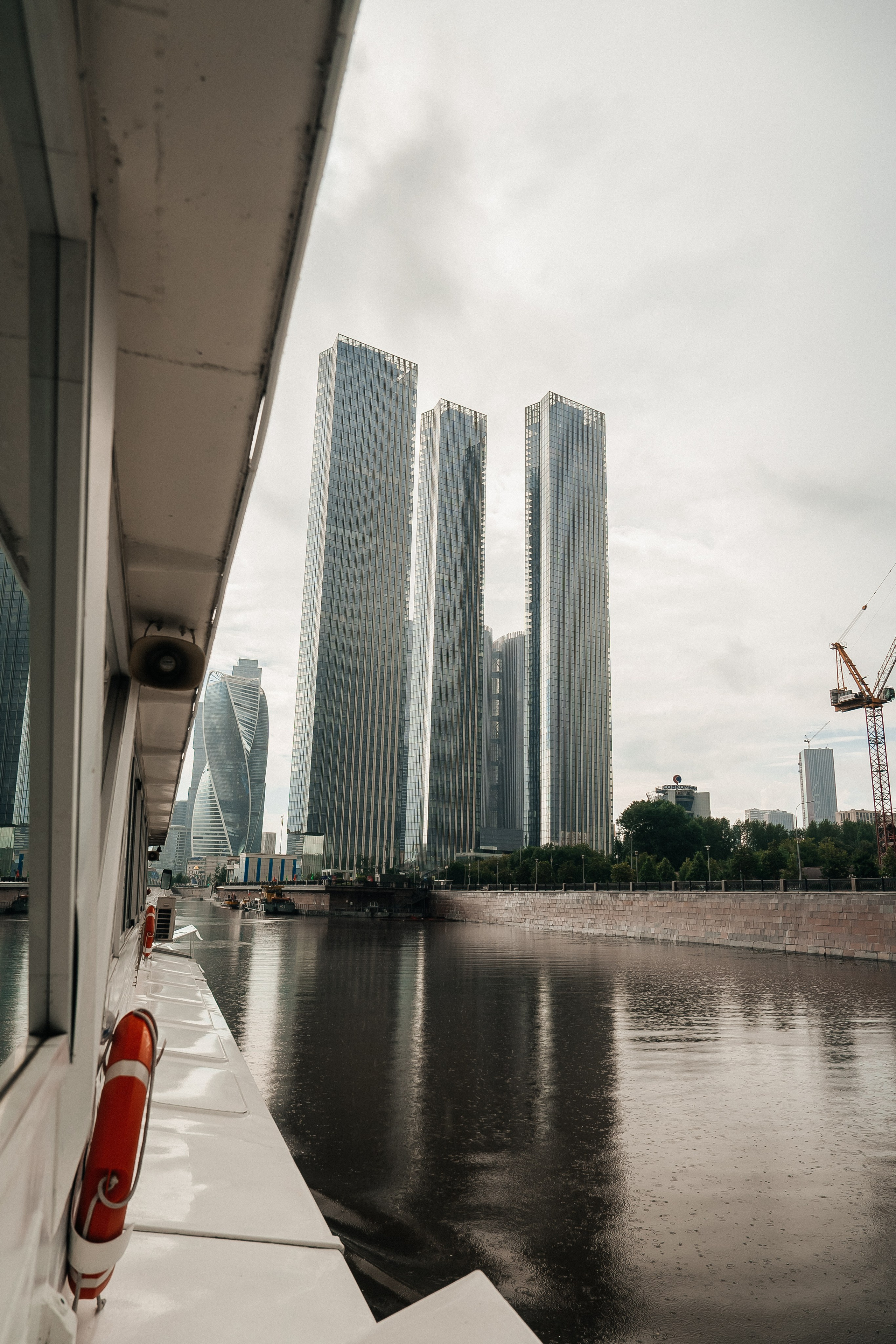 Теплоход 9 класс. Lokos.pro Ник Соколов Фото и Видео Москва/Ростов-на-Дону