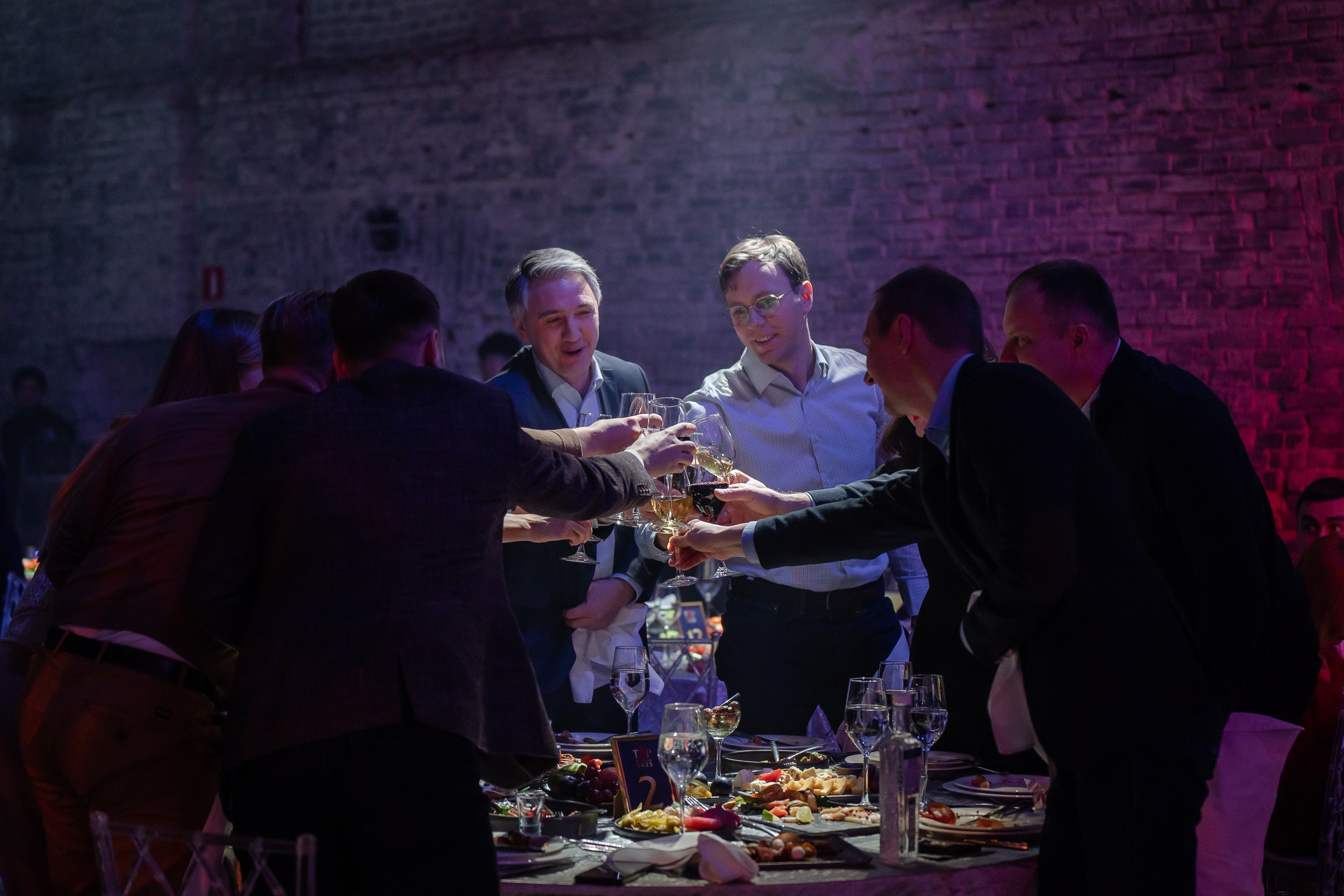 ТОП ВСТРЕЧА 2025. Репортажный и свадебный фотограф в Москве