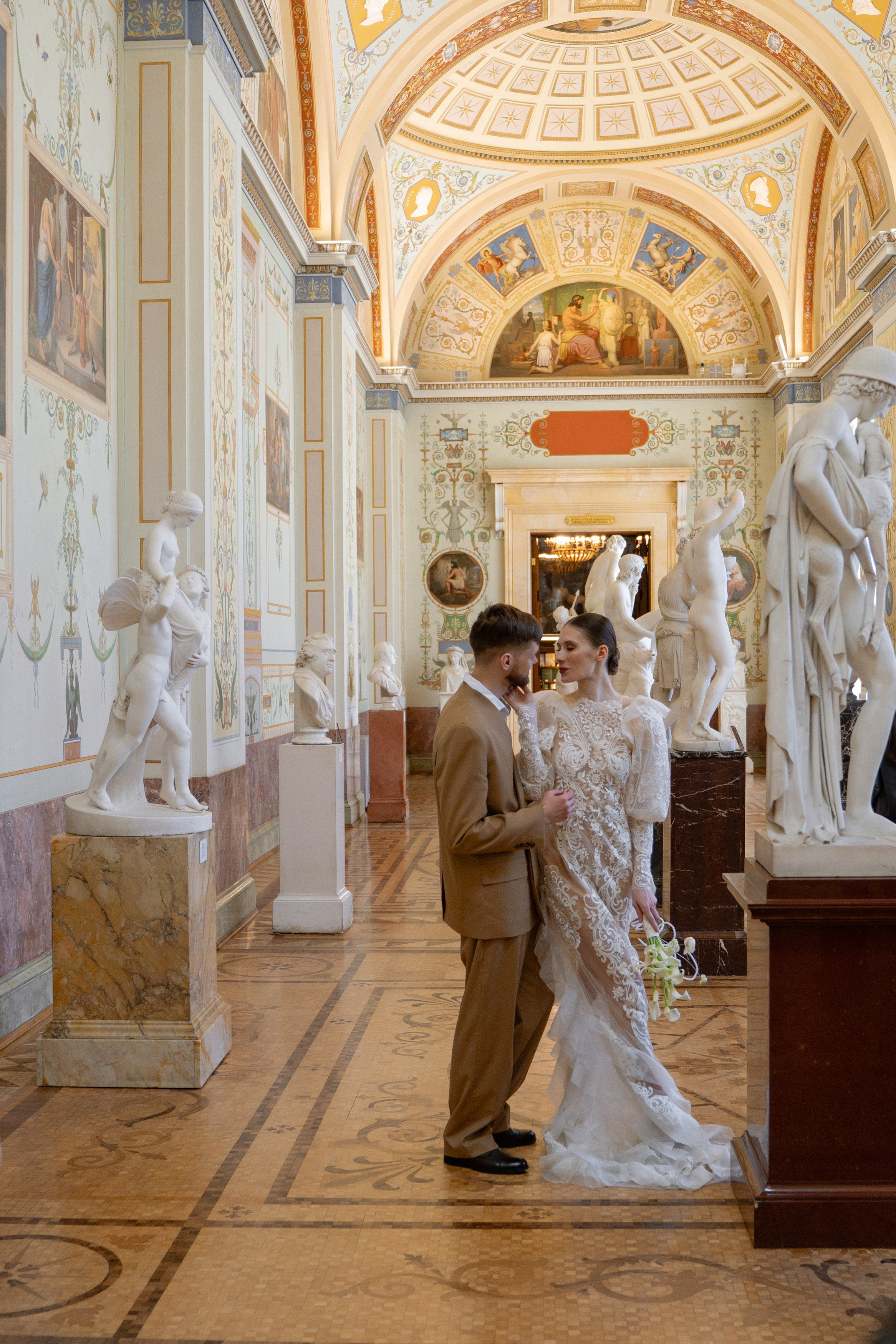 Любовь в Эрмитаже. Свадебный фотограф в Уфе Лилия Сова