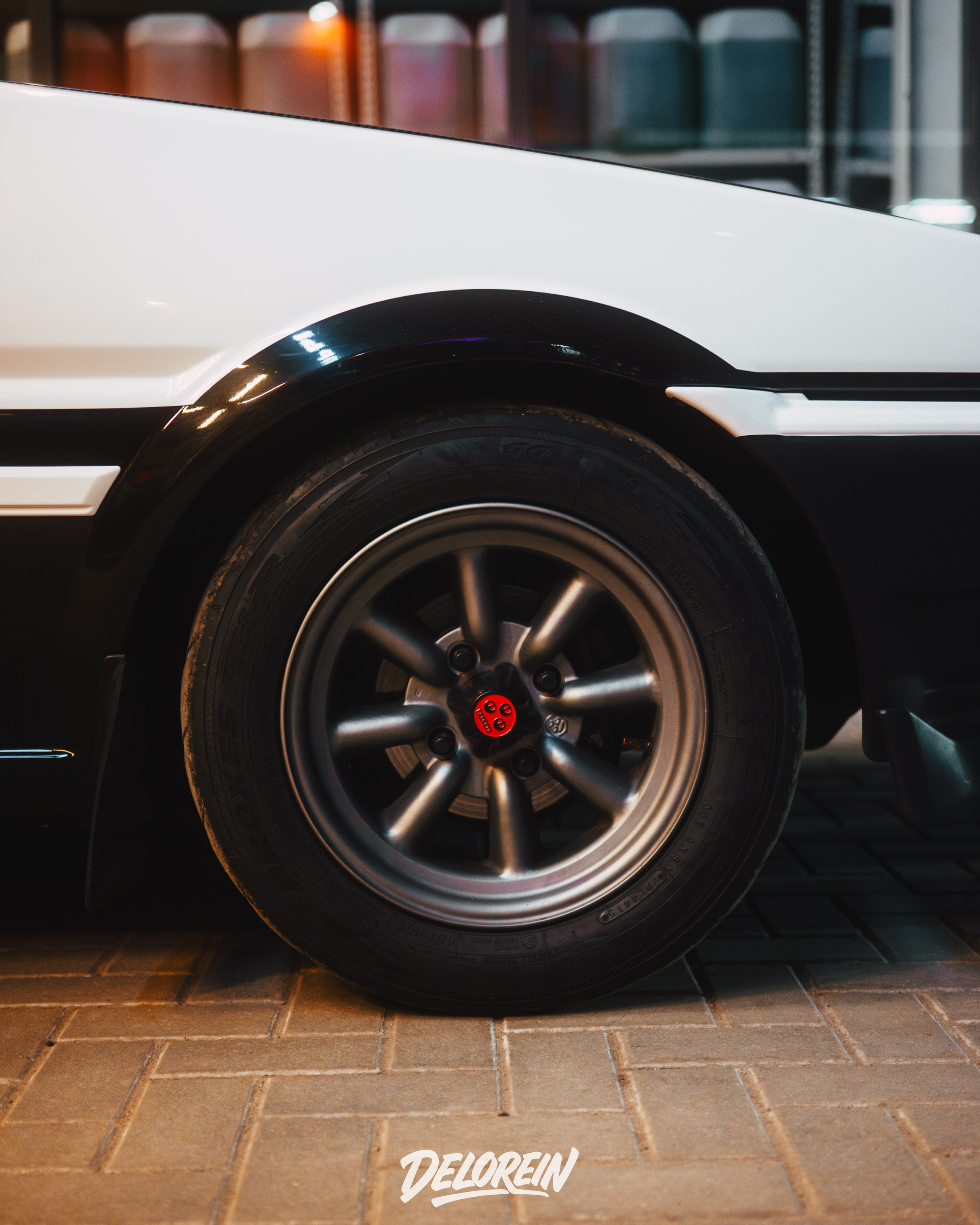 Downfly 25 марта 2026. DeLorein