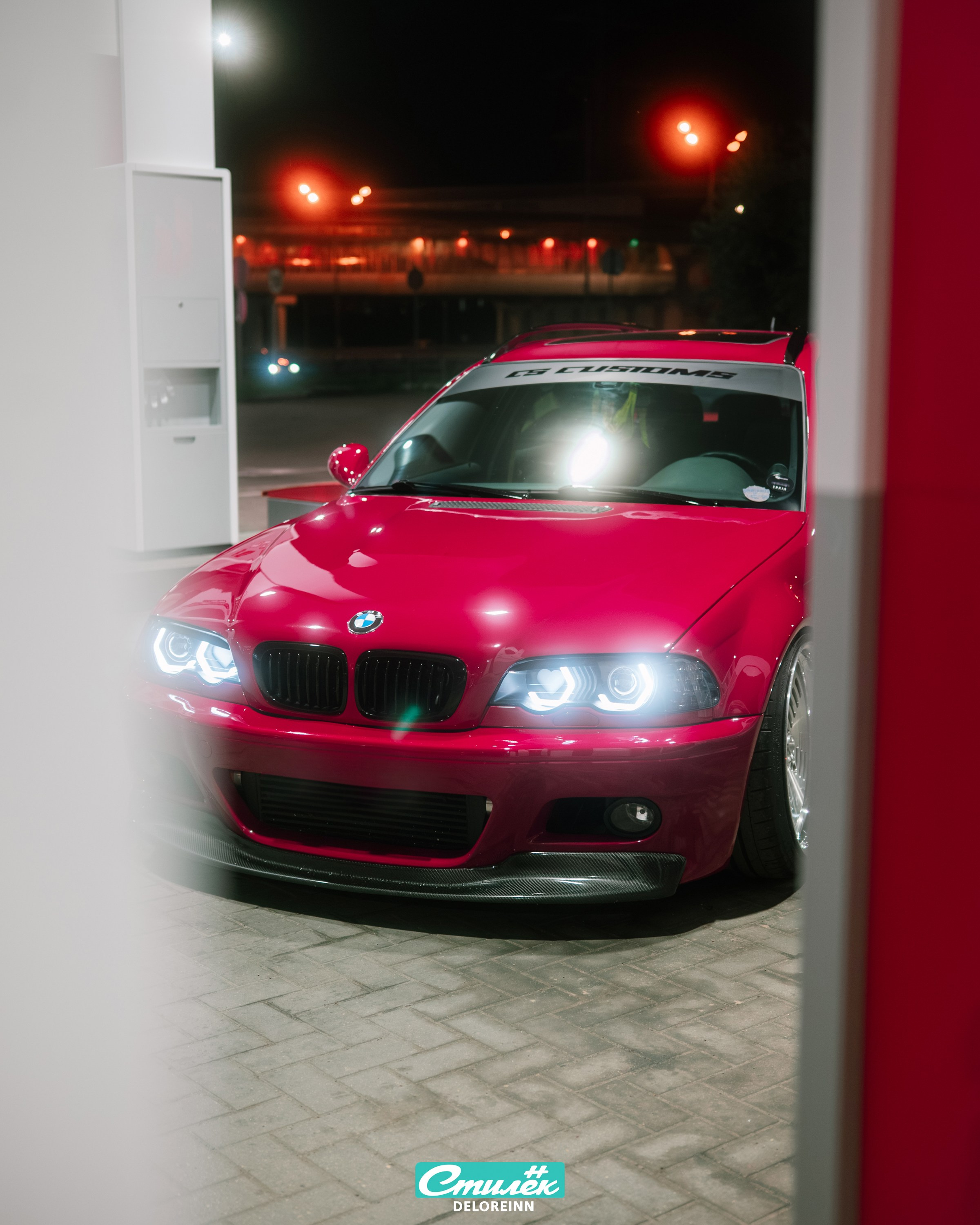 Pink BMW E46 Touring from Finland. DeLorein