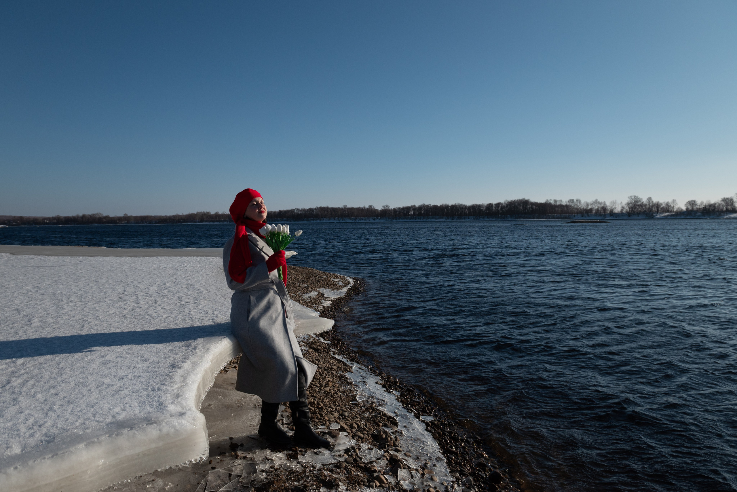 Весенняя прогулка на реке. Фотограф г. Москва