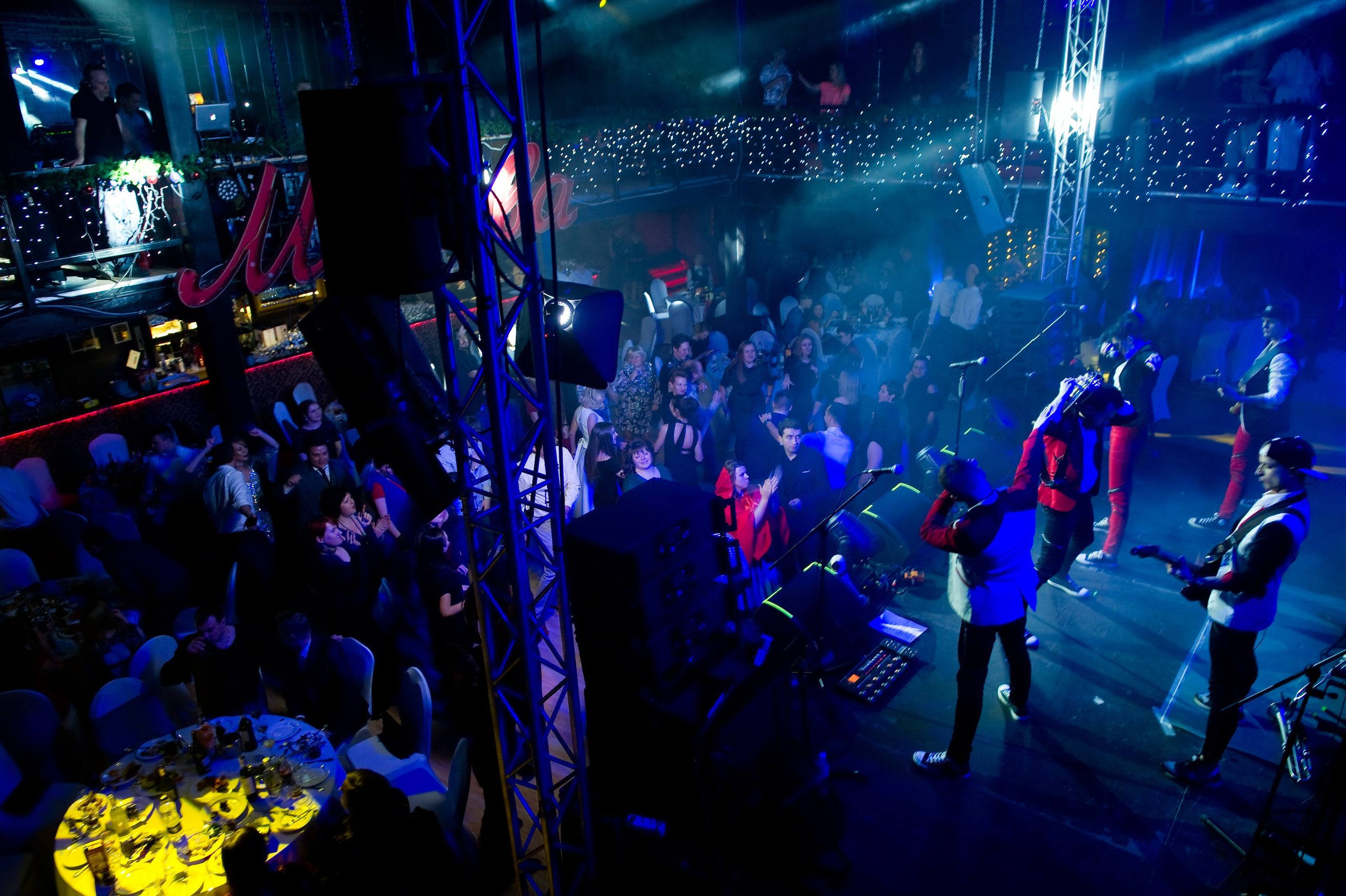 Новогодний корпоратив Summit. Репортажный фотограф и видеограф Слава Думчев. Тимбилдинги, отчетники, корпоративы