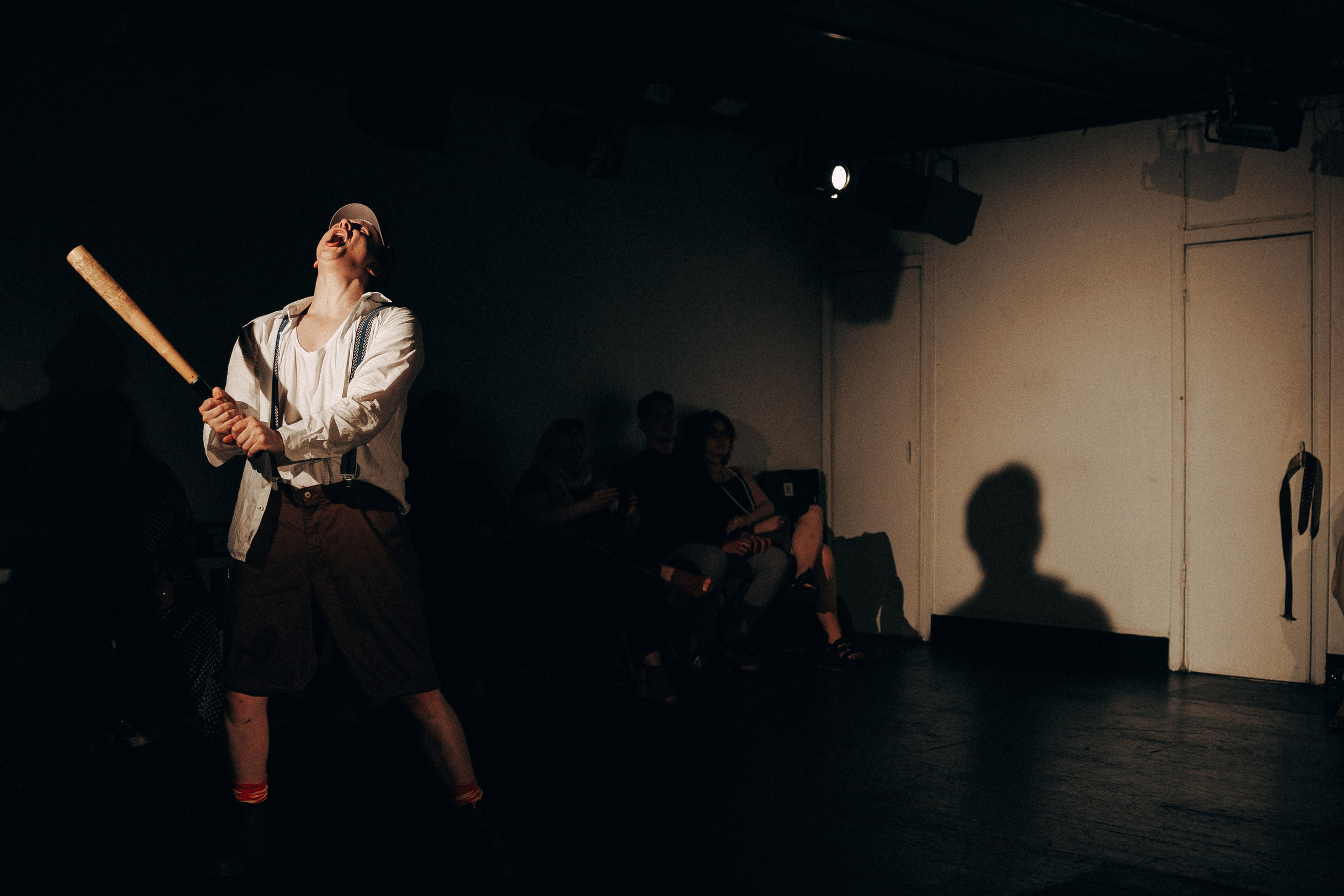 «Продаются детские ботиночки, неношенные». Профессиональный фотограф в Санкт-Петербурге Александр Волосенцев