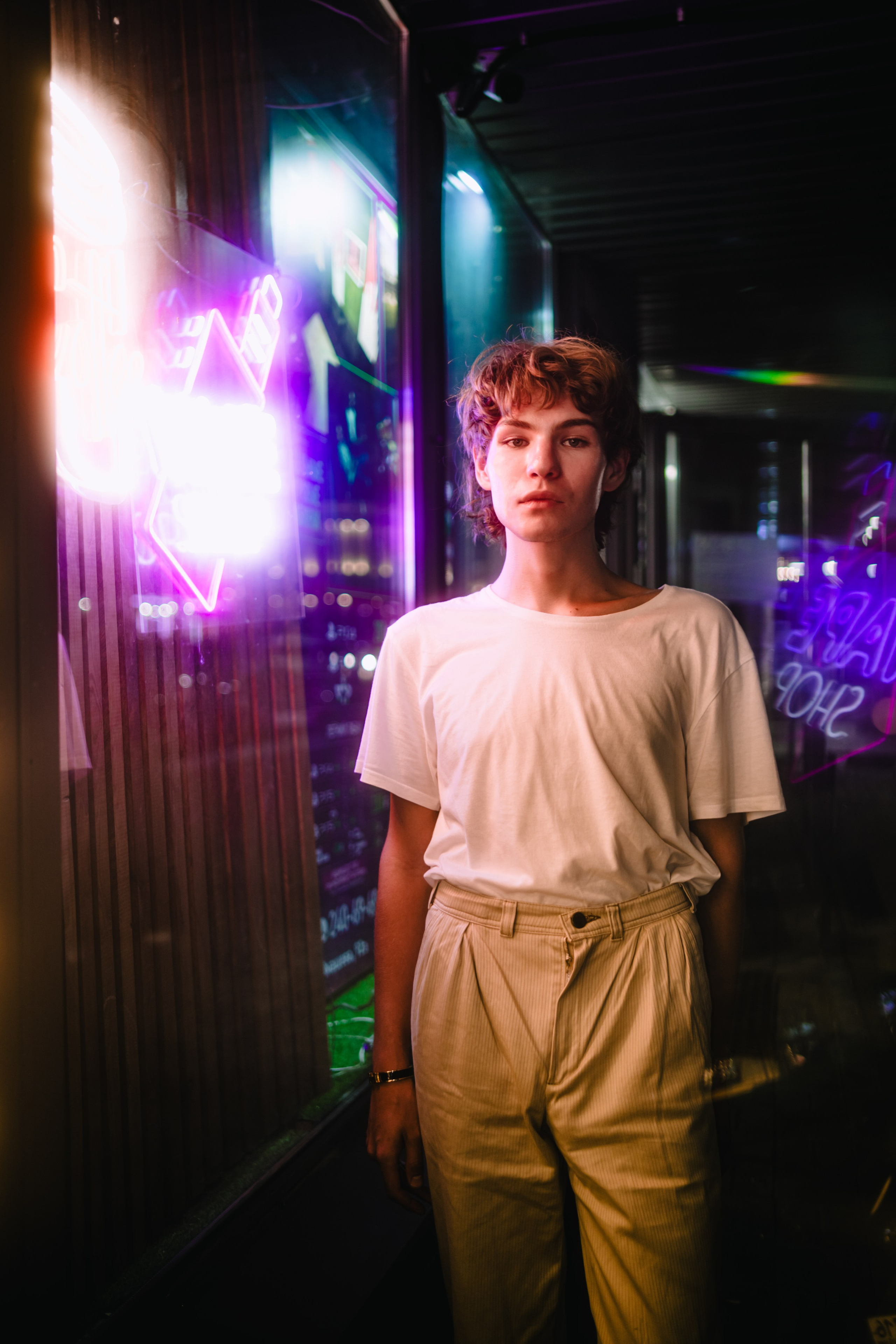 Глеб / EXTRA UNCONTROLLED BOKEH & Refraction of the Showcase. Felixtones