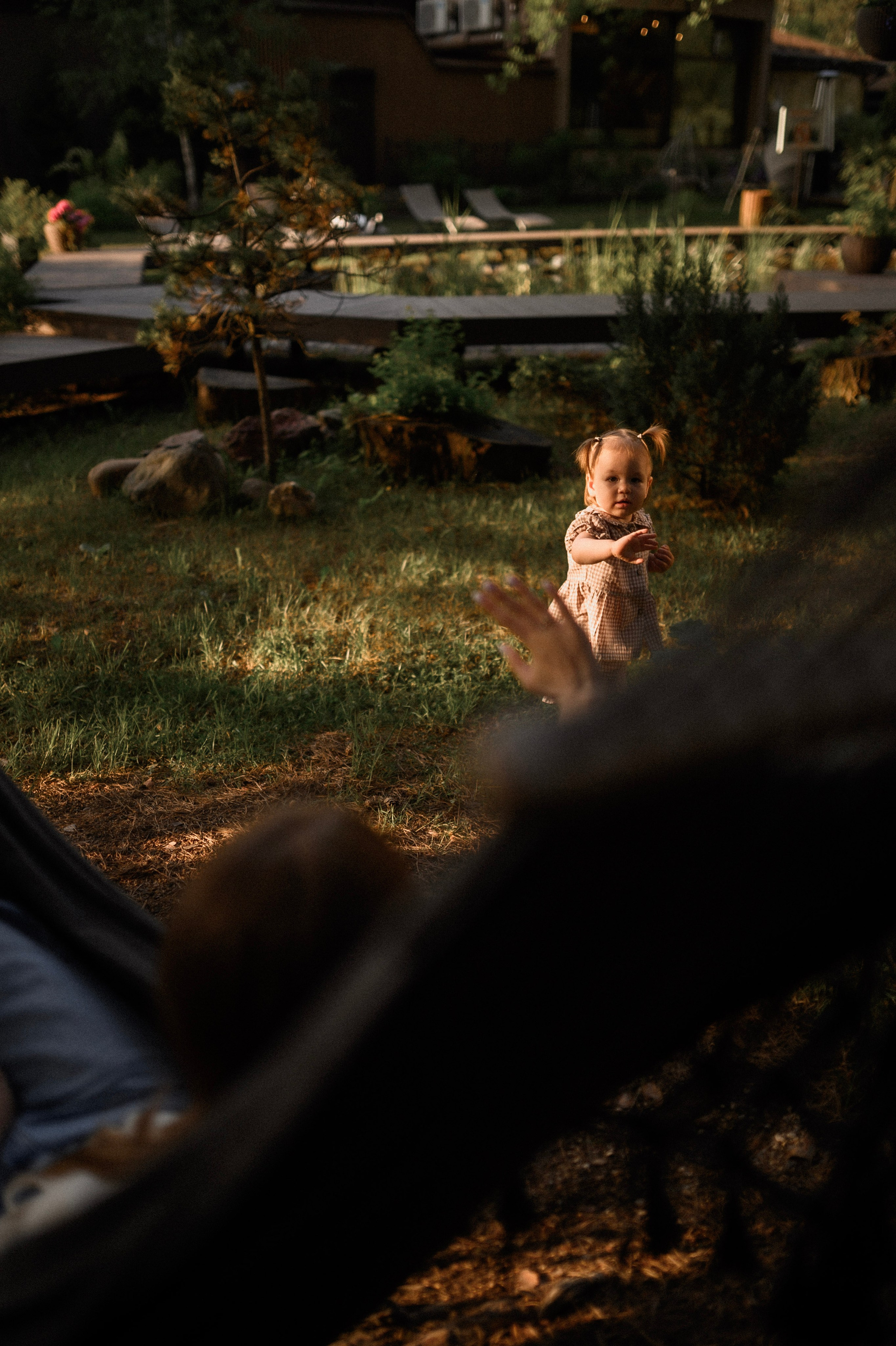 Надя и Алиса в ресторане Кедр. Семейный и свадебный lifestyle-фотограф в Москве Мария Петрова