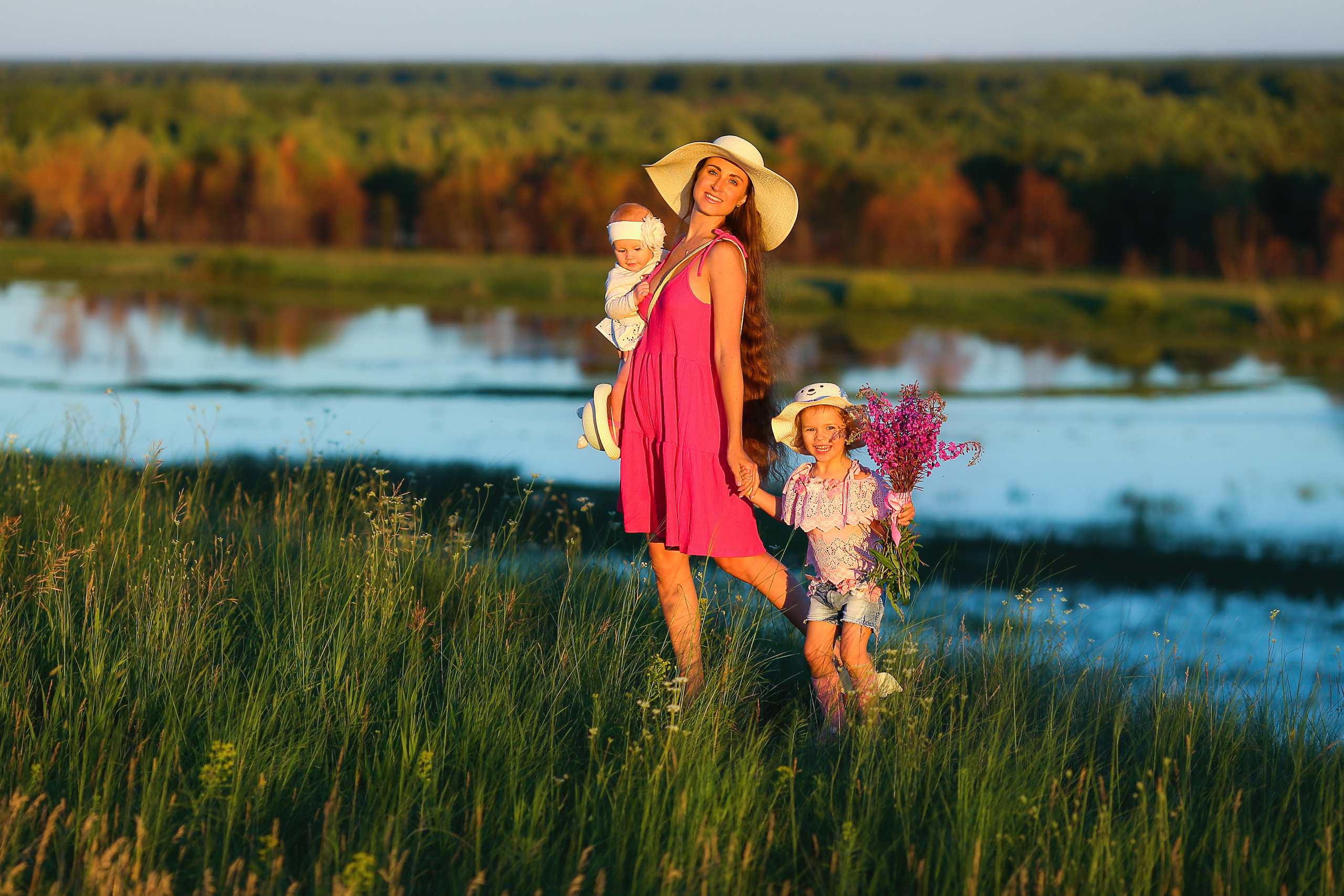 Семейная прогулочная фотосессия в Омске. Фотограф в Омске Таня Бережная