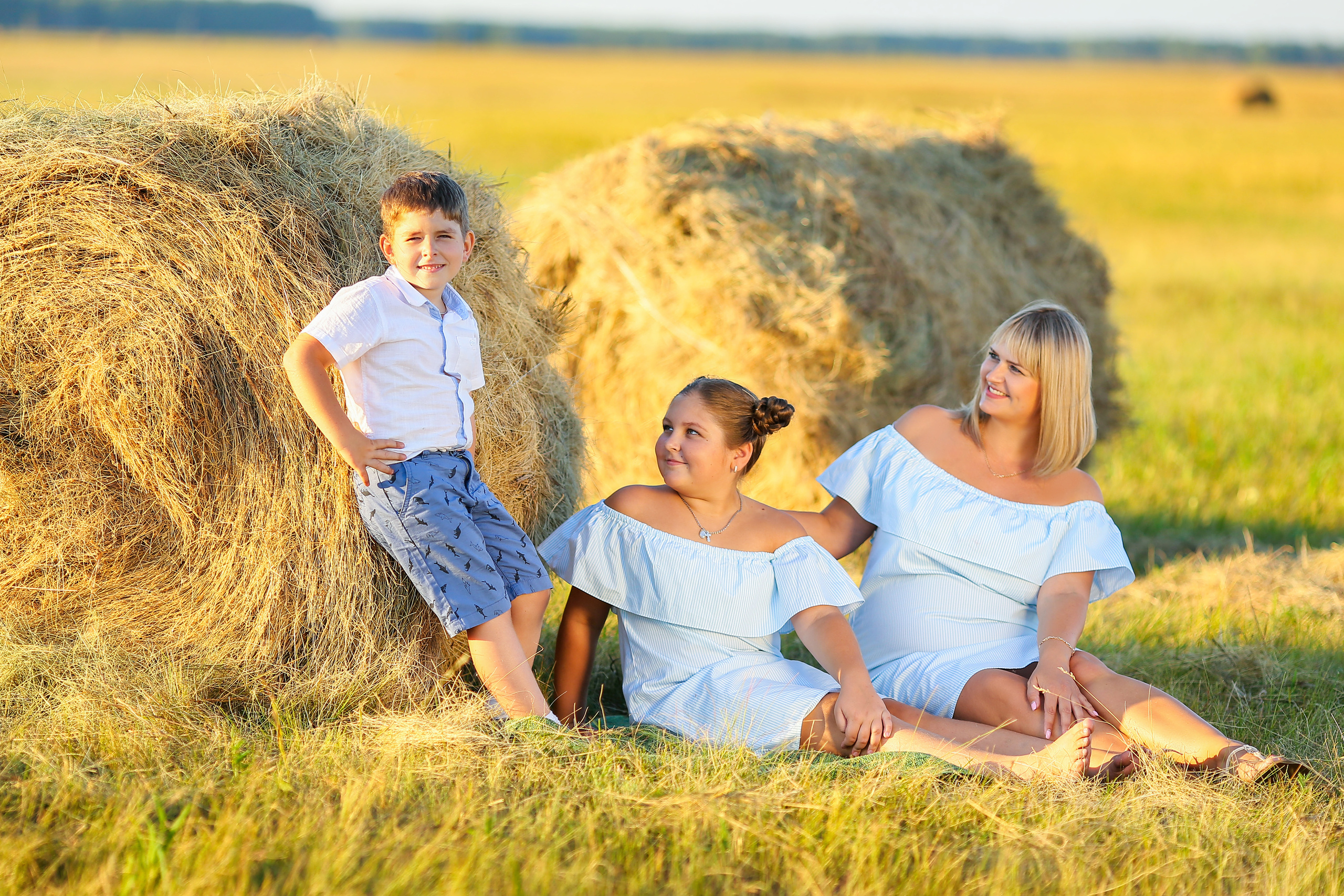 Семейная прогулочная фотосессия в Омске. Фотограф в Омске Таня Бережная