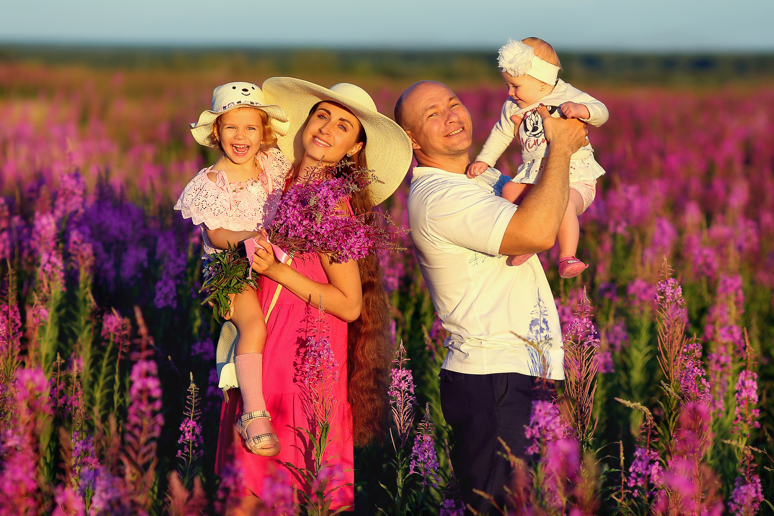 Семейная прогулочная фотосессия в Омске. Фотограф в Омске Таня Бережная