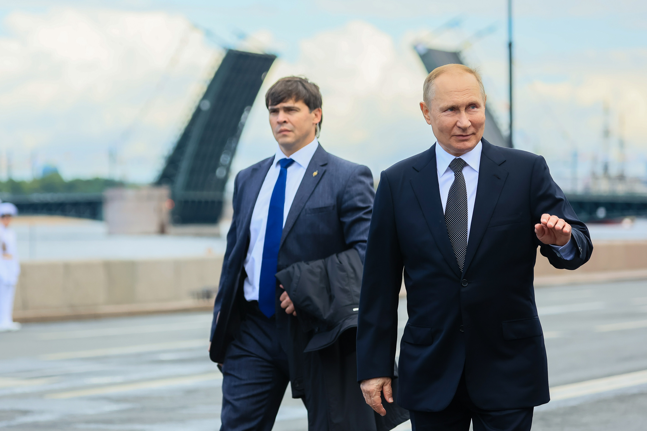 Владимир Путин на День Военно-морского флота — 2022 в Санкт-Петербурге. Моя фотография