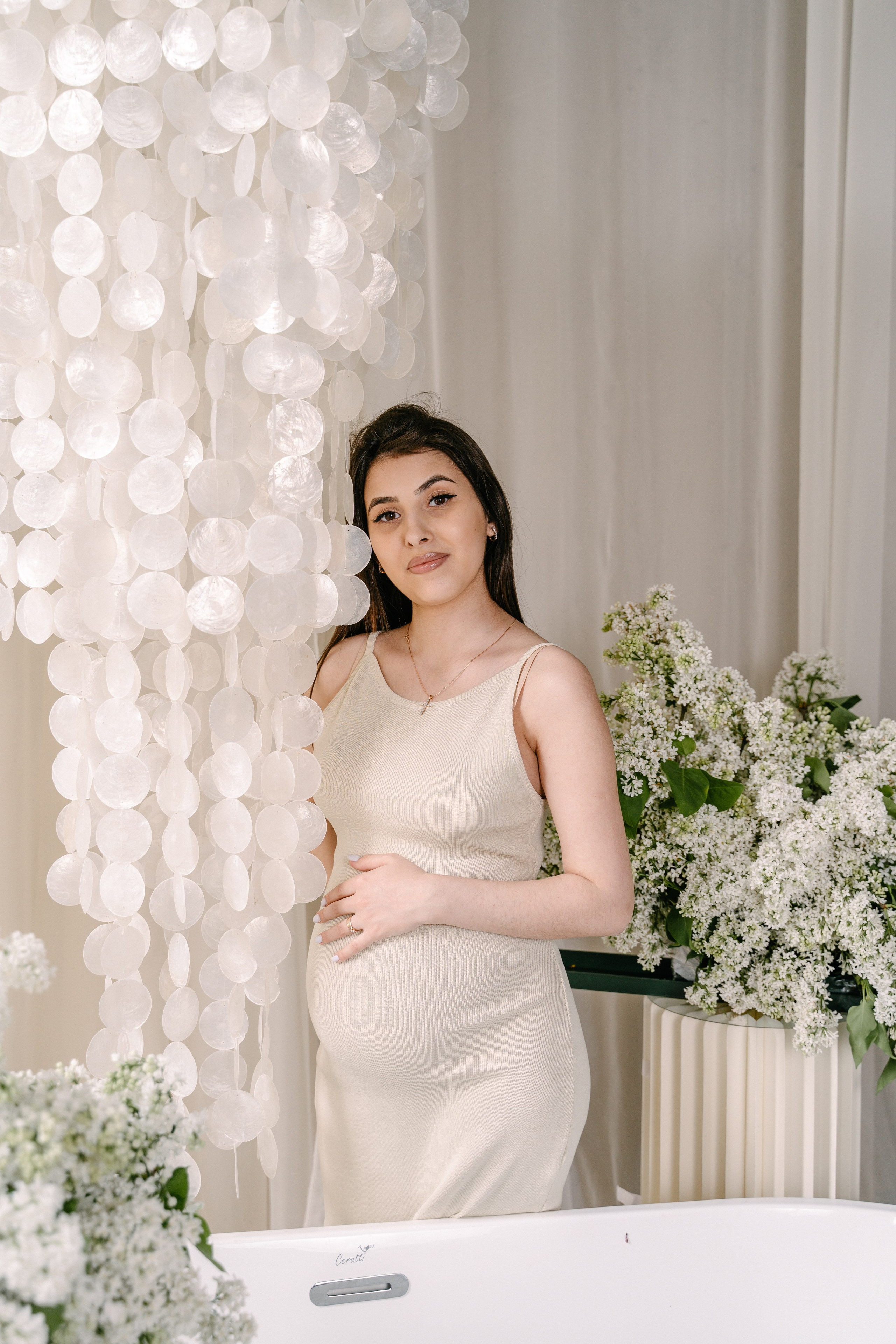 Диана в ожидании сирень. Свадебный фотограф Юлия Копылова