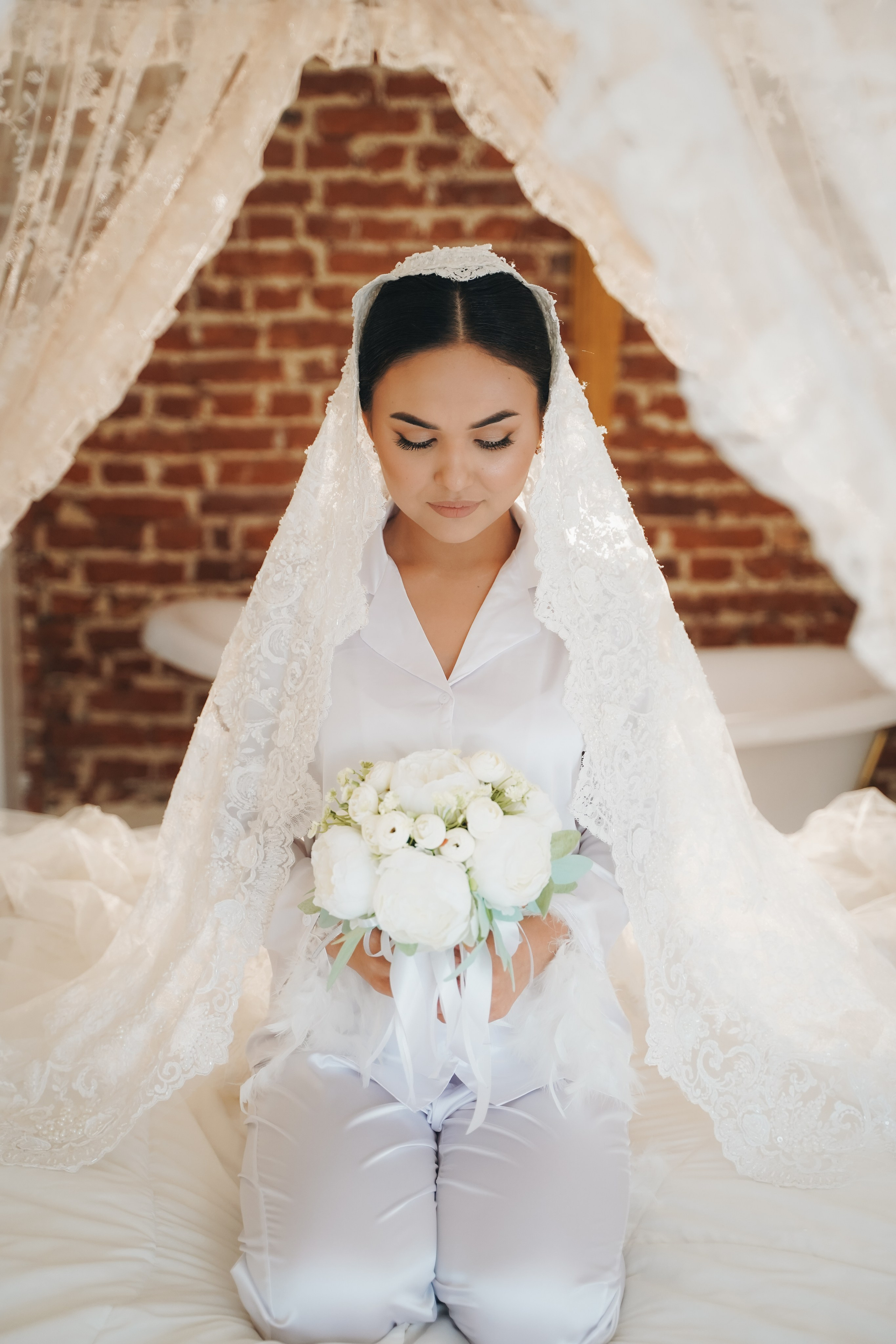 Жаслан и Арина. Фото и видео для вас в Астрахани!