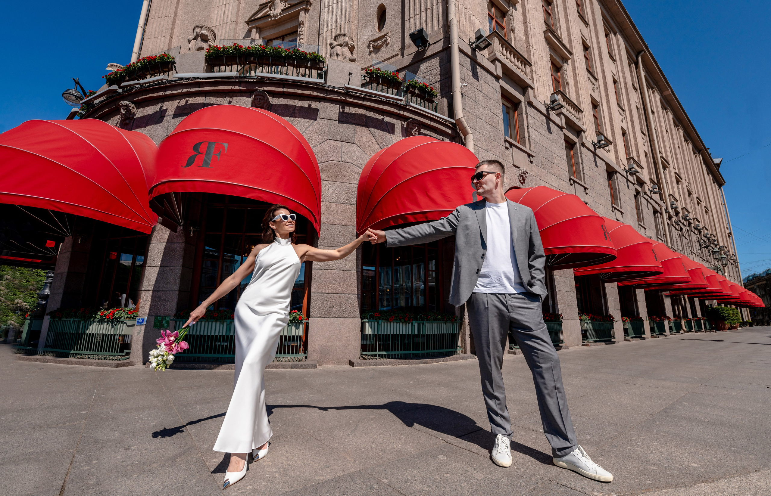 Алина и Алексей (прогулка на кабриолете, Академия Художеств, Екатерининский парк в Пушкине). Портретный, семейный и свадебный фотограф в Санкт-Петербурге и в Пушкине Ширяев Денис