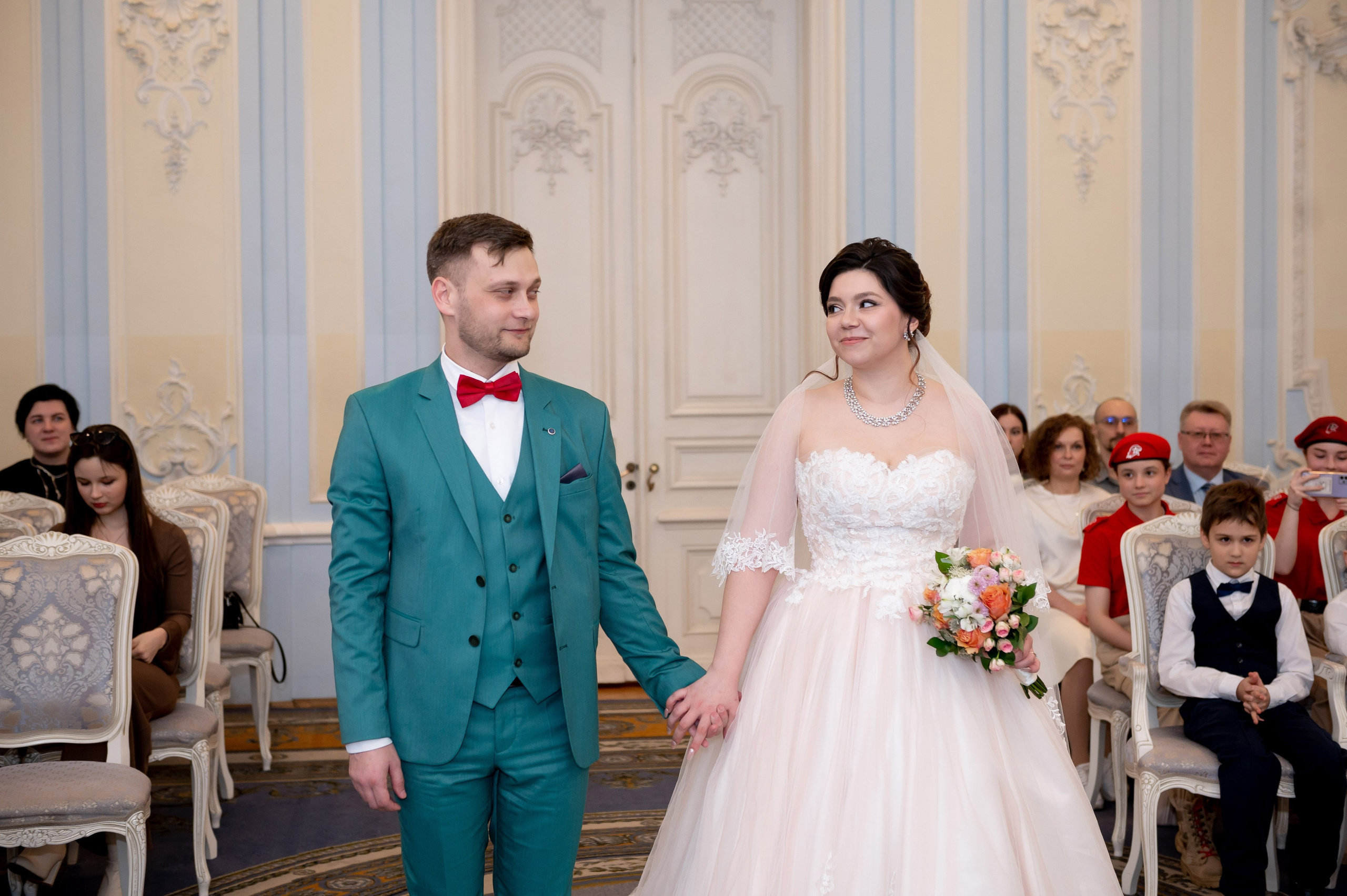 Самая красивая свадебная фотосессия в Эрмитаже. Лучшие свадебные фотографии в Эрмитажа. Портретный, семейный и свадебный фотограф в Санкт-Петербурге и в Пушкине Ширяев Денис