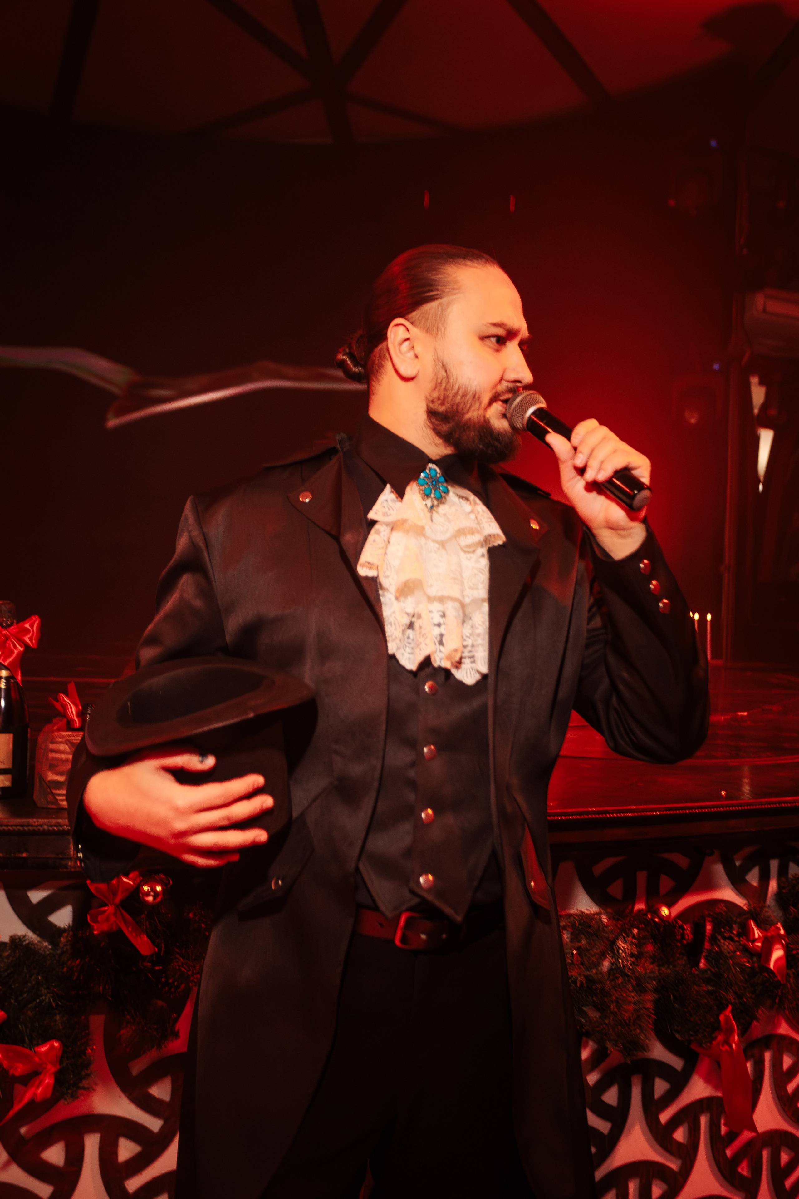 Новогодняя шоу-программа «MAGIC TIME» в PTIZZA BAR_Ялта_31.12.2025. Аминов Руслан | Фотограф