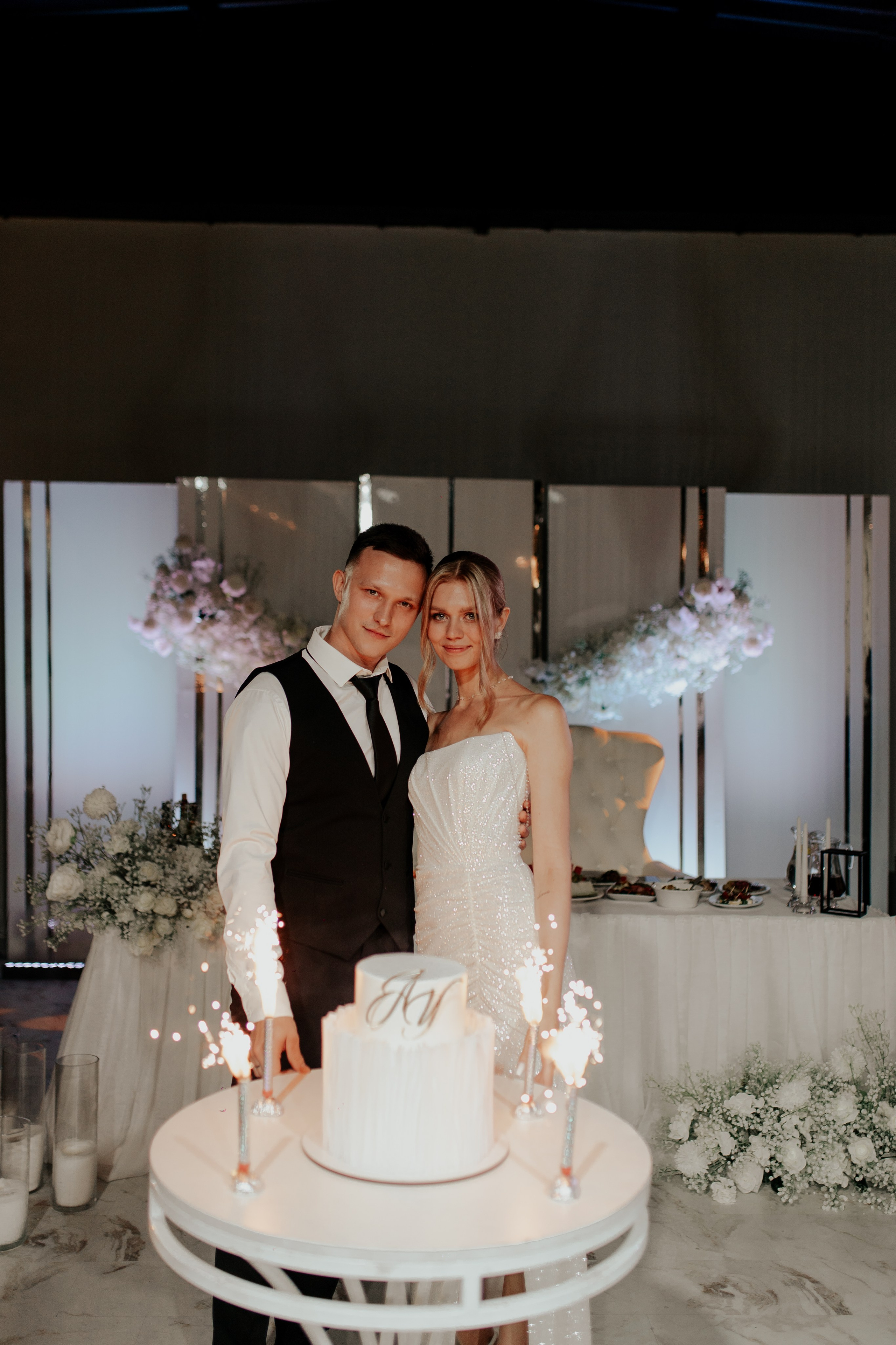 Свадебный банкет в Санкт-Петербурге — Трогательная фотосессия с родными и лавстори. Фотограф в Санкт-Петербурге Лиза Семченкова