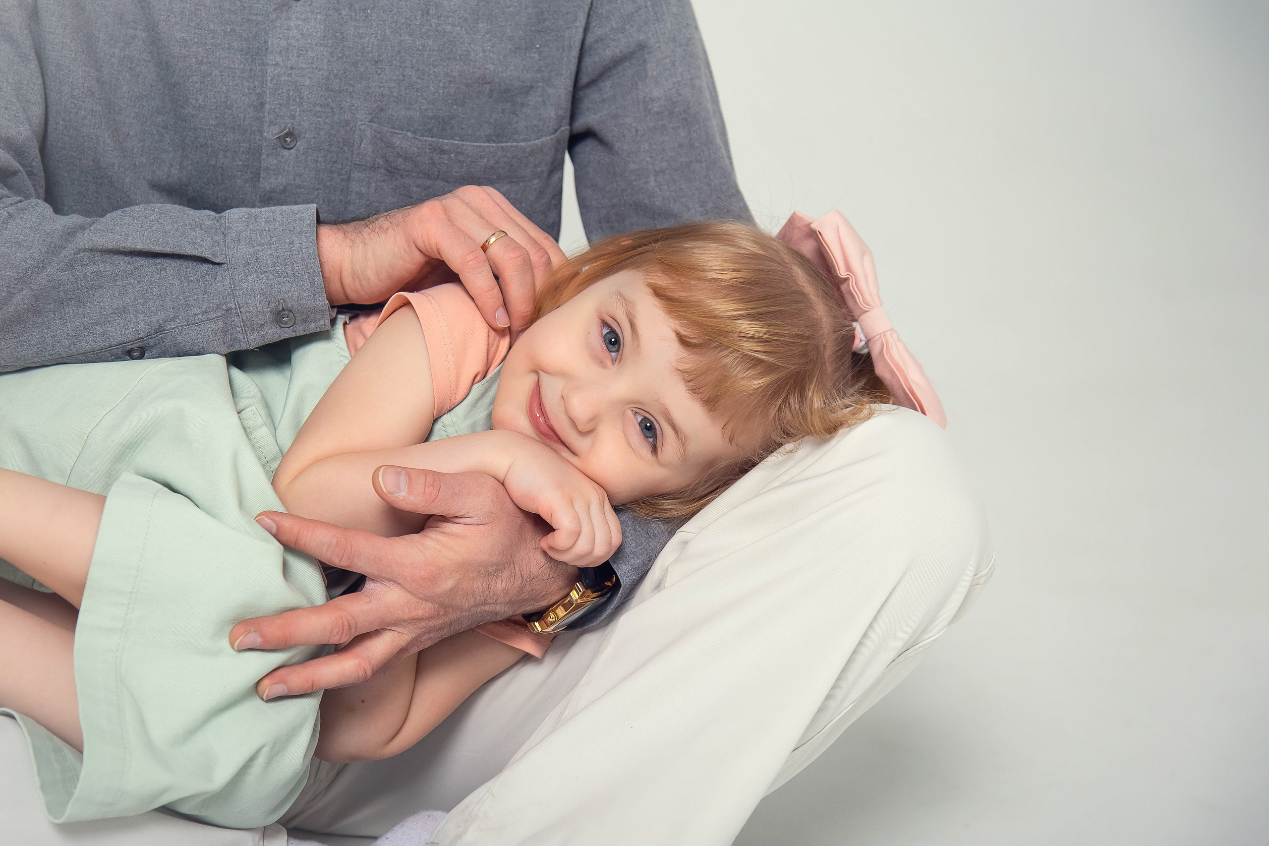 Семейная фотосессия в студии PHOTO ZALL в Москве. Семейный фотограф в Москве Влада Лунина