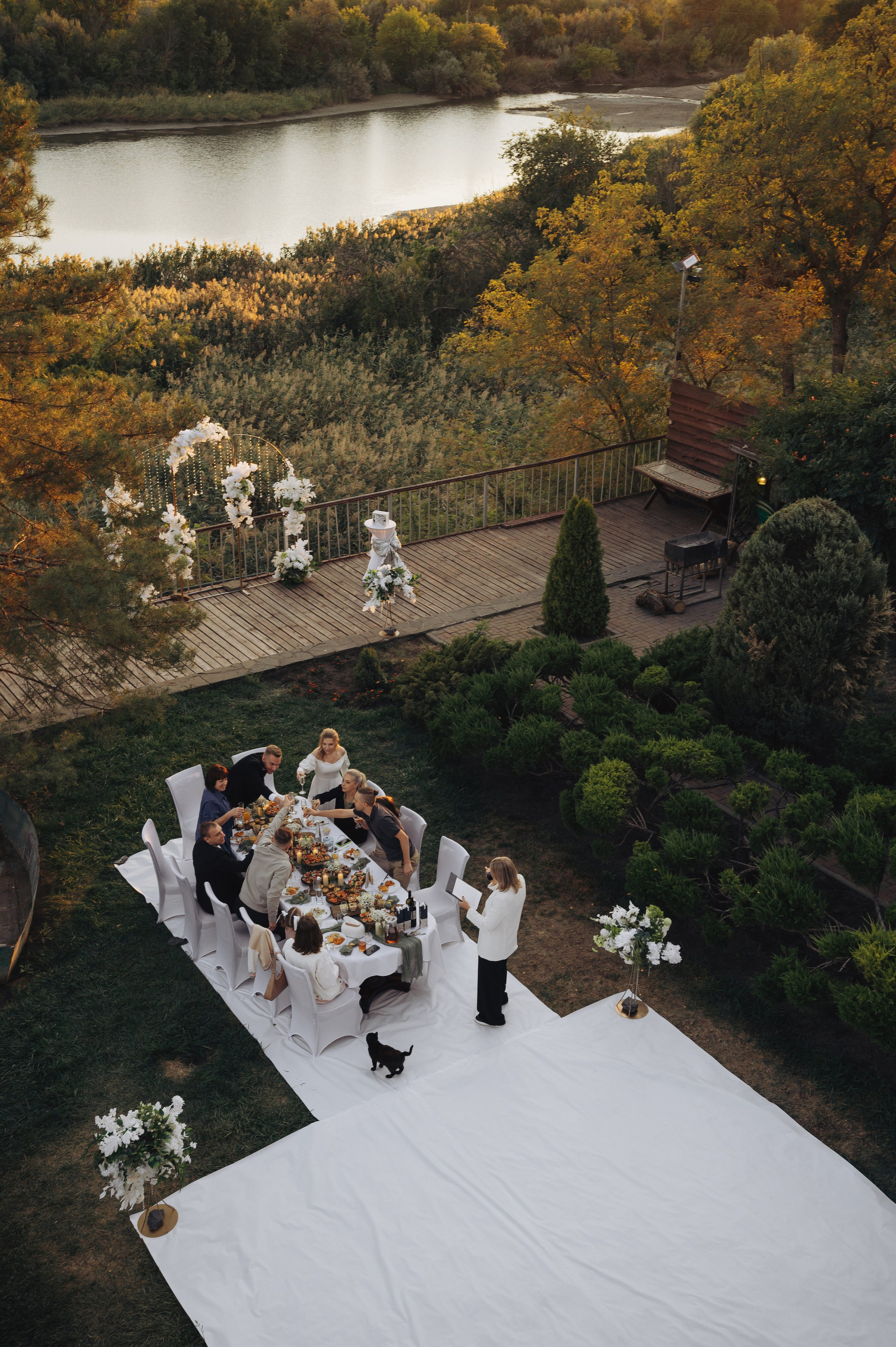 Свадебная съемка в Ростове, прогулка на яхте и семейный ужин за городом