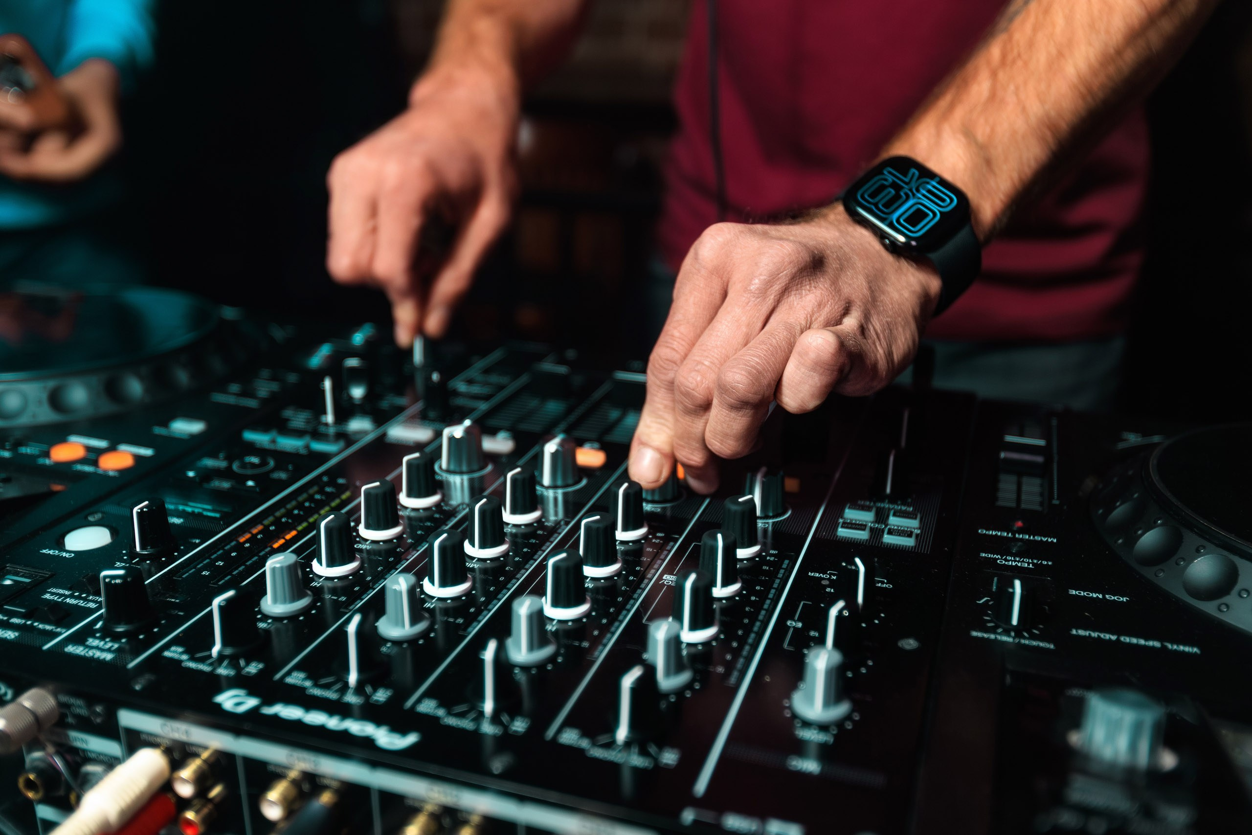 Octave (Ro) x stndrt13. Репортажный фотограф Екатеринбург | Яркий, качественный репортаж | Концерты, клубы, репортаж, праздники, корпоративы