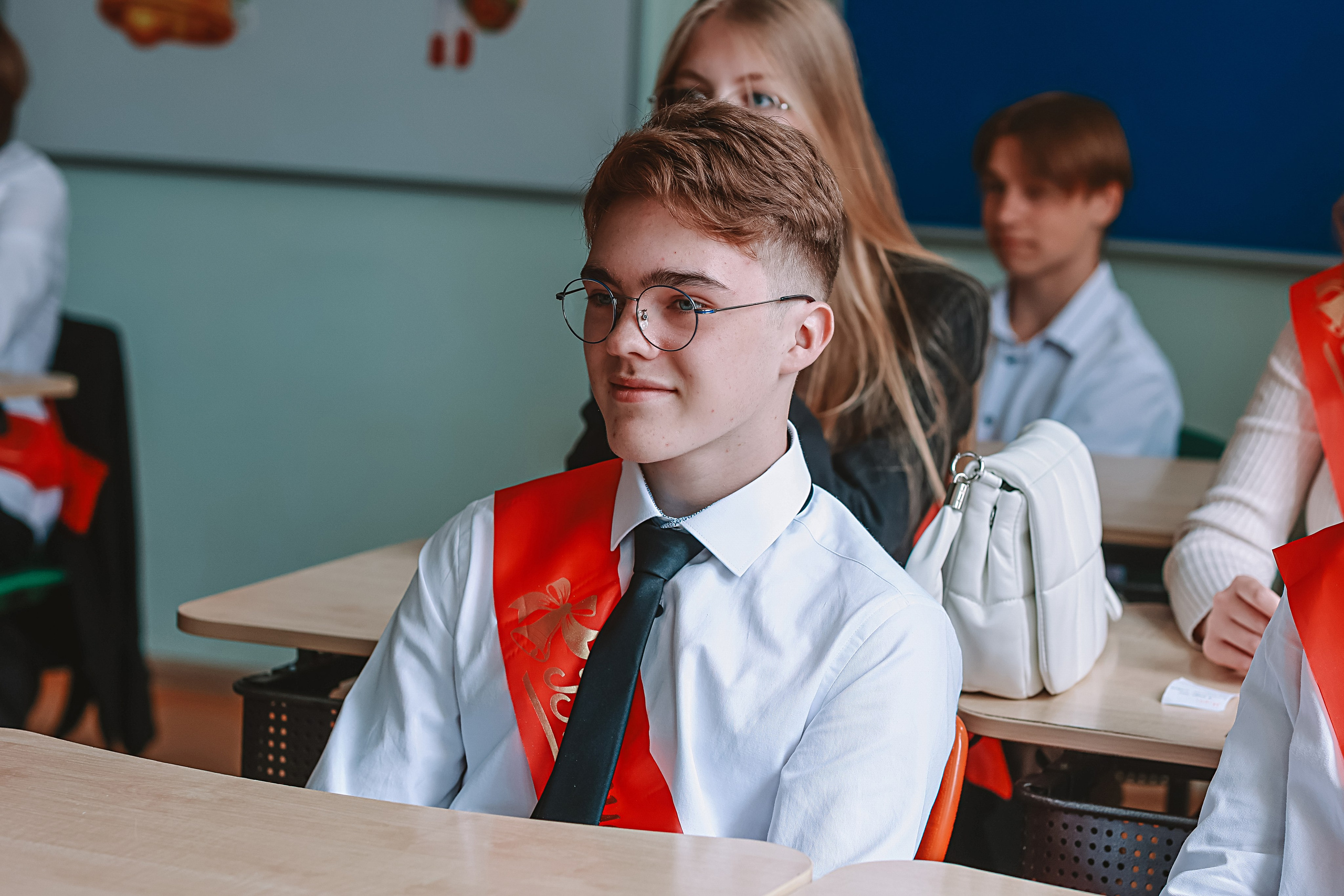 Последний звонок. Семейный фотограф Тюмень, фотограф на роды Салмина Мария