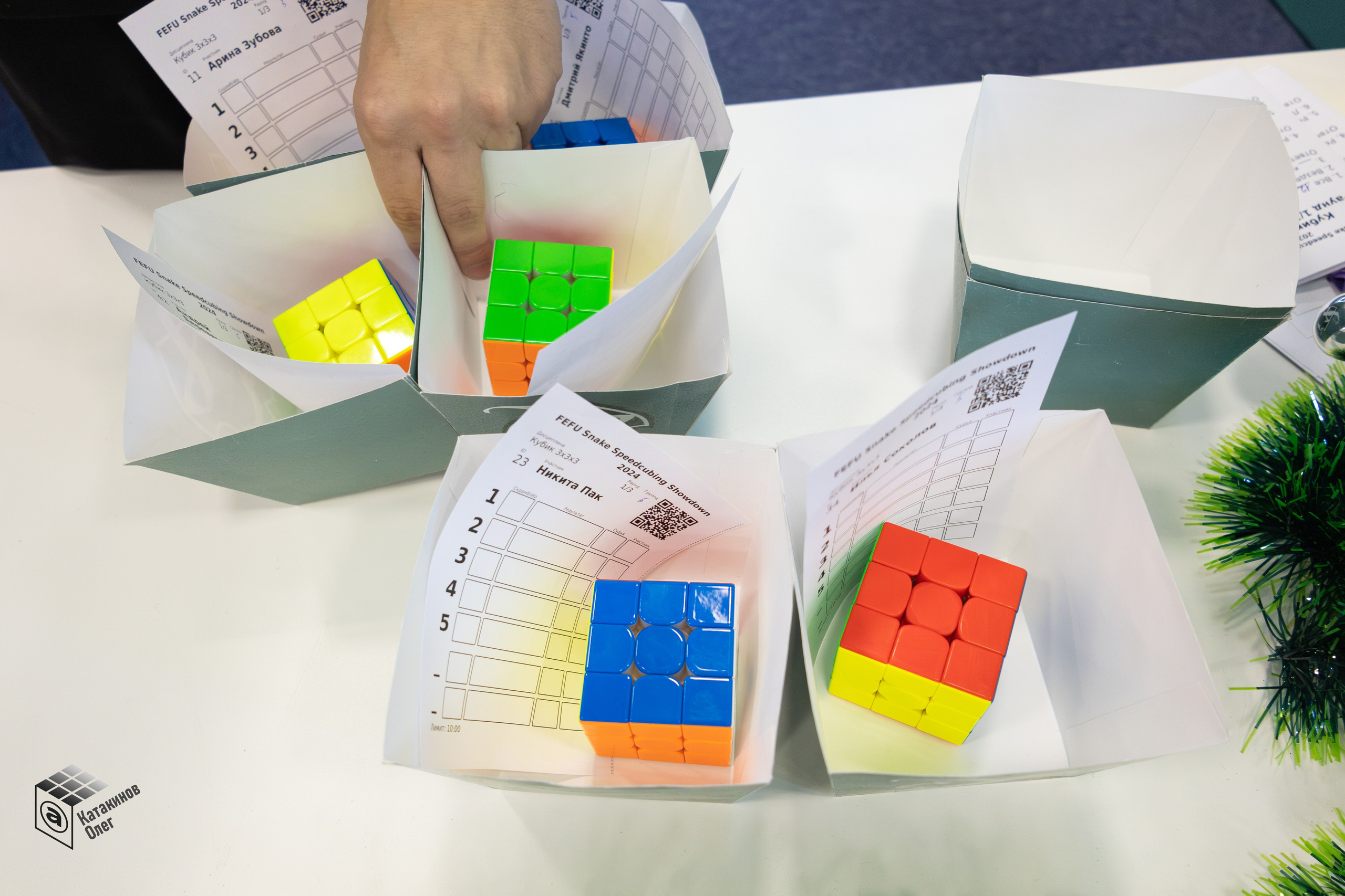FEFU Snake Speedcubing Showdown 2024. Олег Катакинов| Репортажный фотограф в городе у моря (Владивосток)
