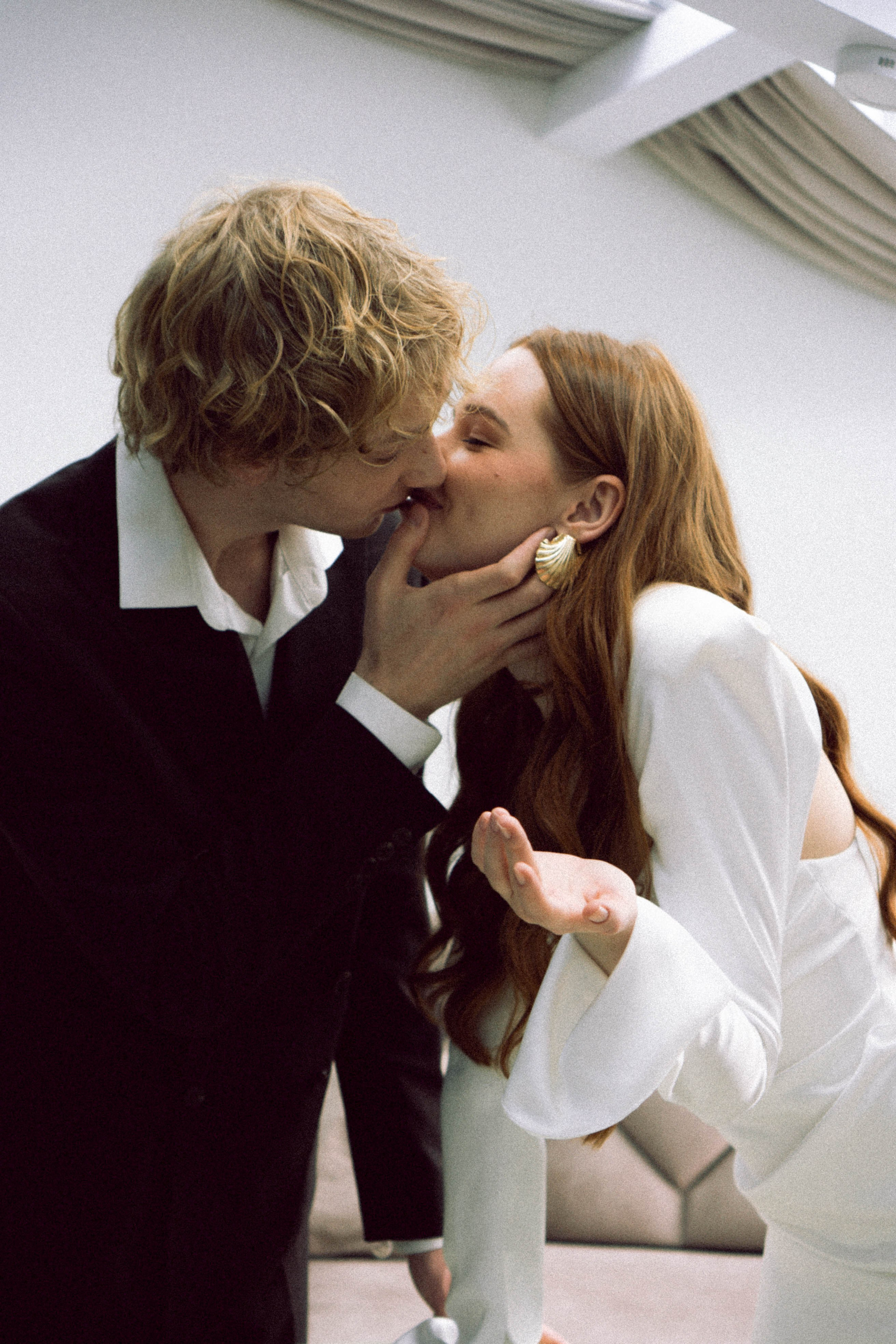 СВАДЕБНАЯ СЬЕМКА В ОТЕЛЕ. СБОРЫ ЖЕНИХА И НЕВЕСТЫ И ТАКЖЕ ТОР И ПОДГОТОВКА К ПРОГУЛКЕ. Профессиональный фотограф, Санкт-Петербург — Виктория Богомолова