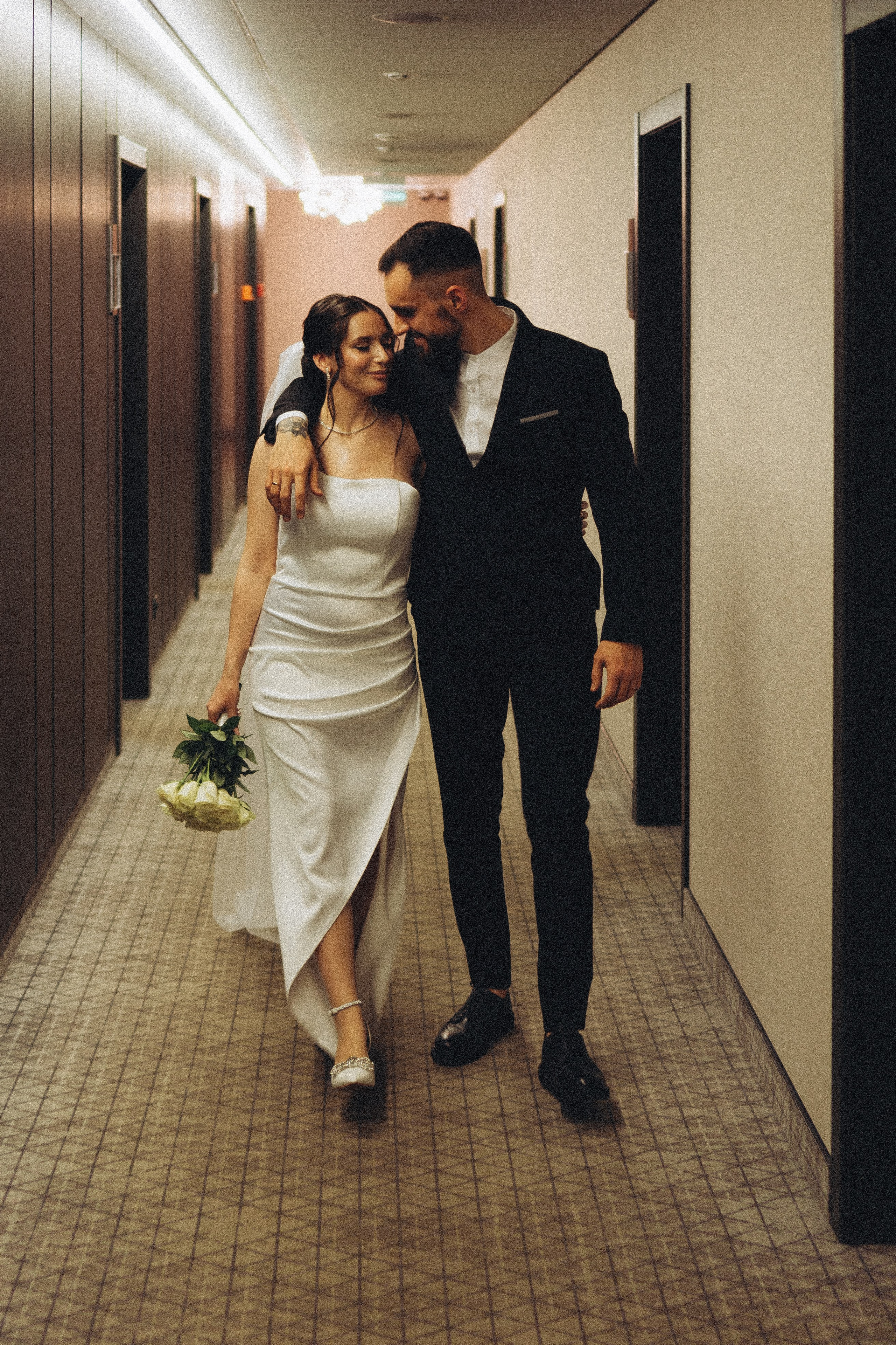 СВАДЕБНАЯ СЬЕМКА СБОРОВ ЖЕНИХА И НЕВЕСТЫ В ОТЕЛЕ И ТАКЖЕ ФОТОСЕССИИЯ В ОТЕЛЕЕ МЕГАПОЛИС БРЯНСК. Профессиональный фотограф, Санкт-Петербург — Виктория Богомолова