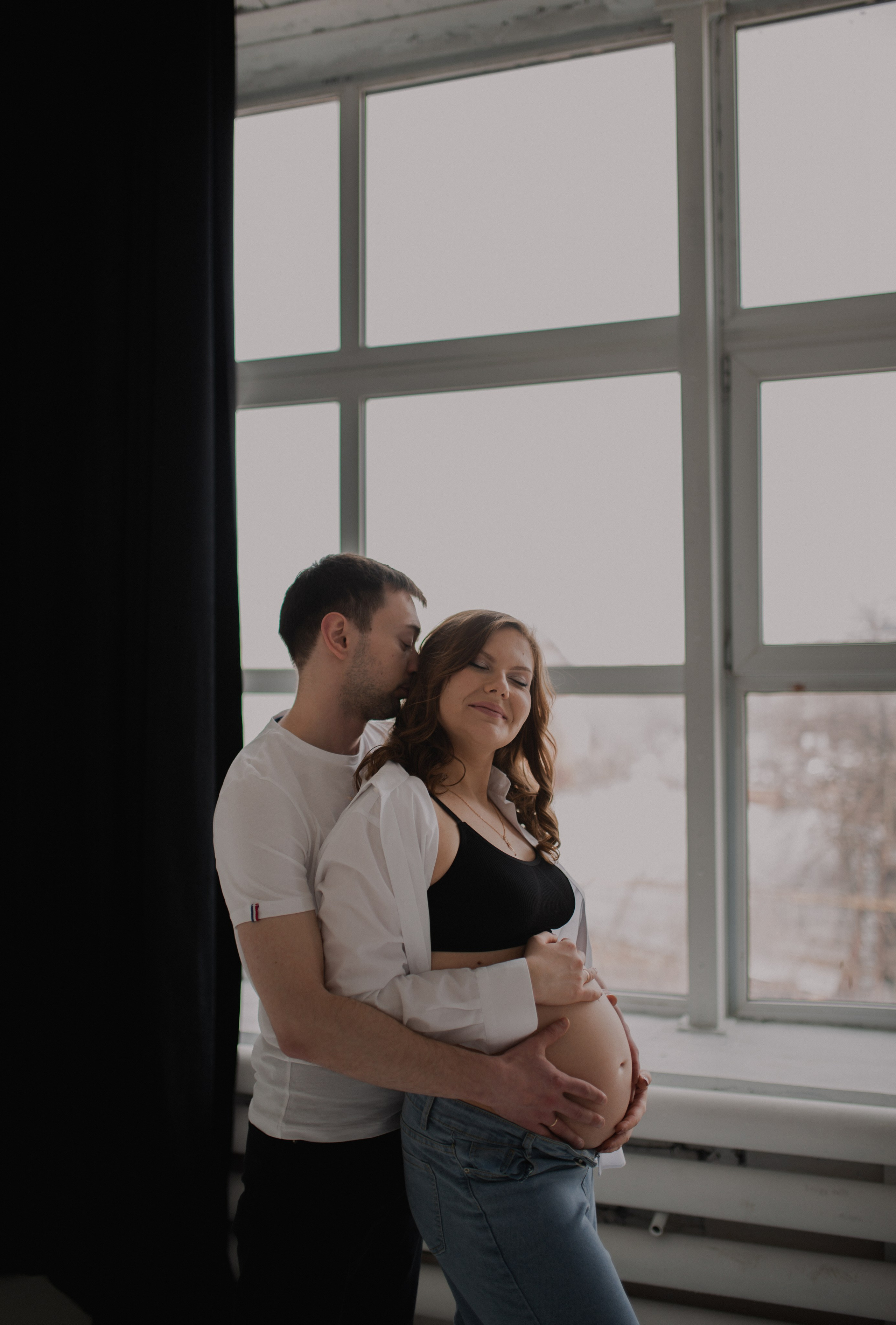 Фотосессия беременности в студии Бутово. Семейная фотосессия Бутово Москва фотограф Алина Морщагина