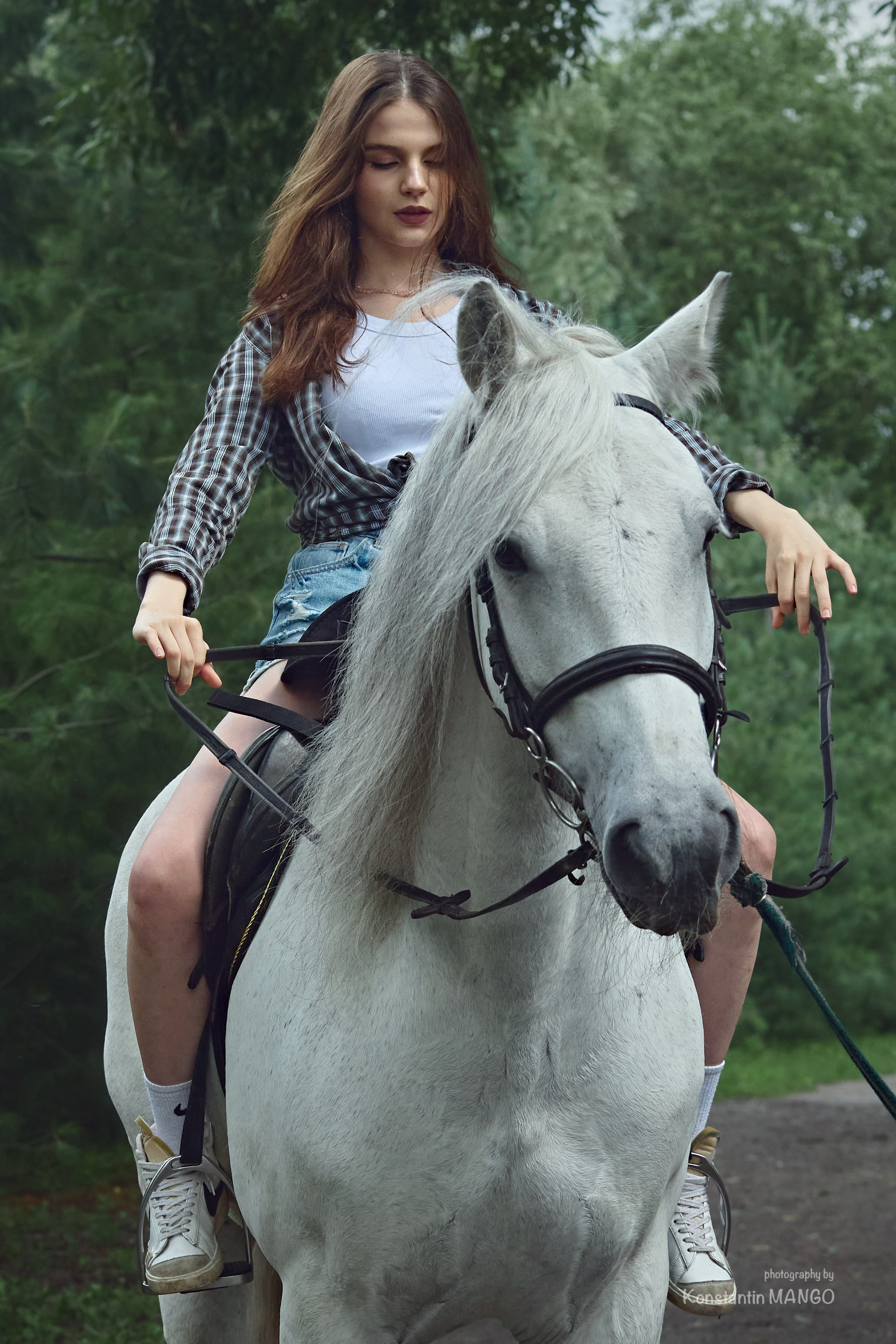 Фотопрогулка для Виктории и Полины на лошадях. Фотограф в Рязани. Свадьба, семейное фото, портрет. Константин Манго