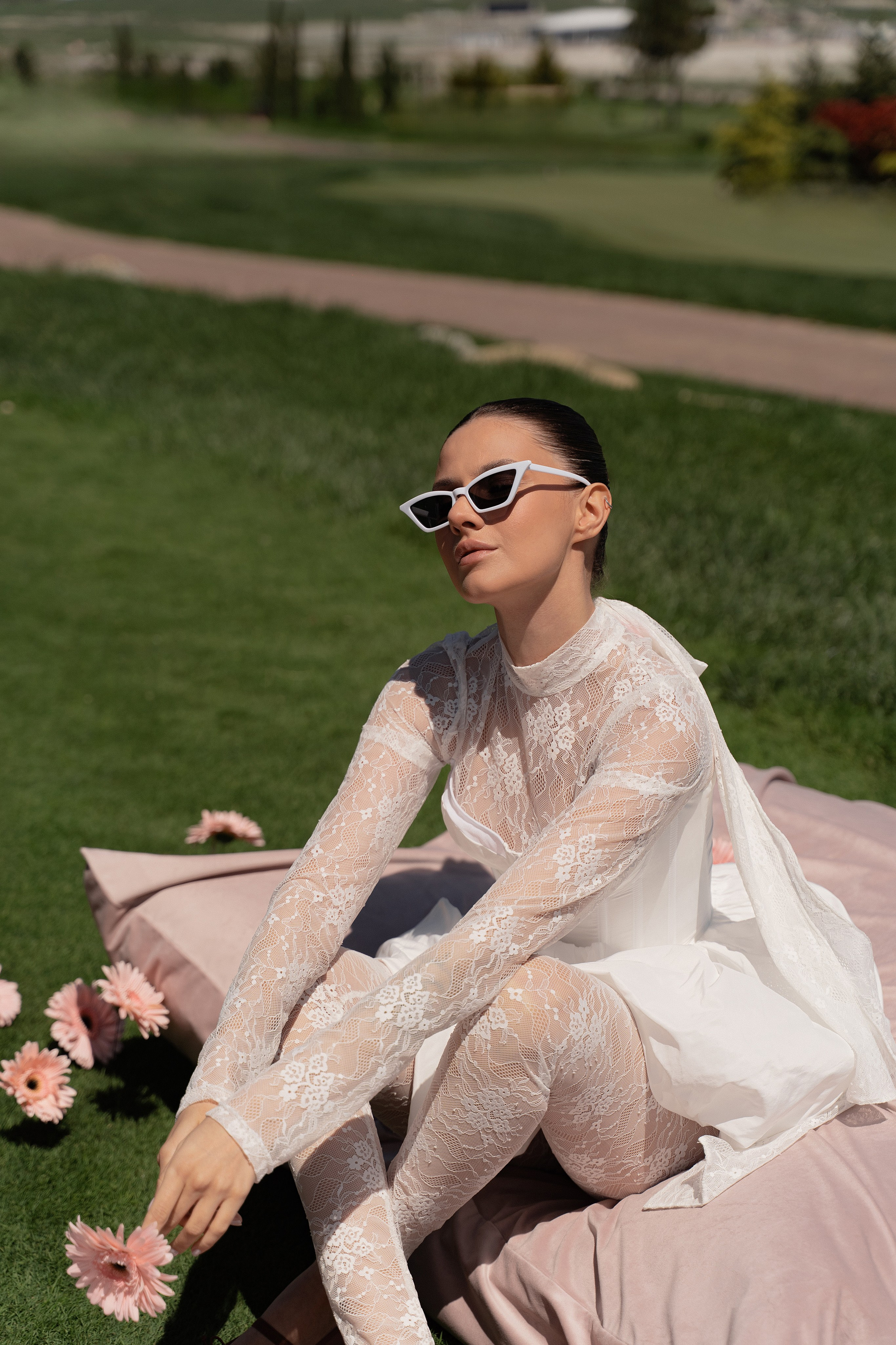 невеста на сборах в гольф клубе Геленджика