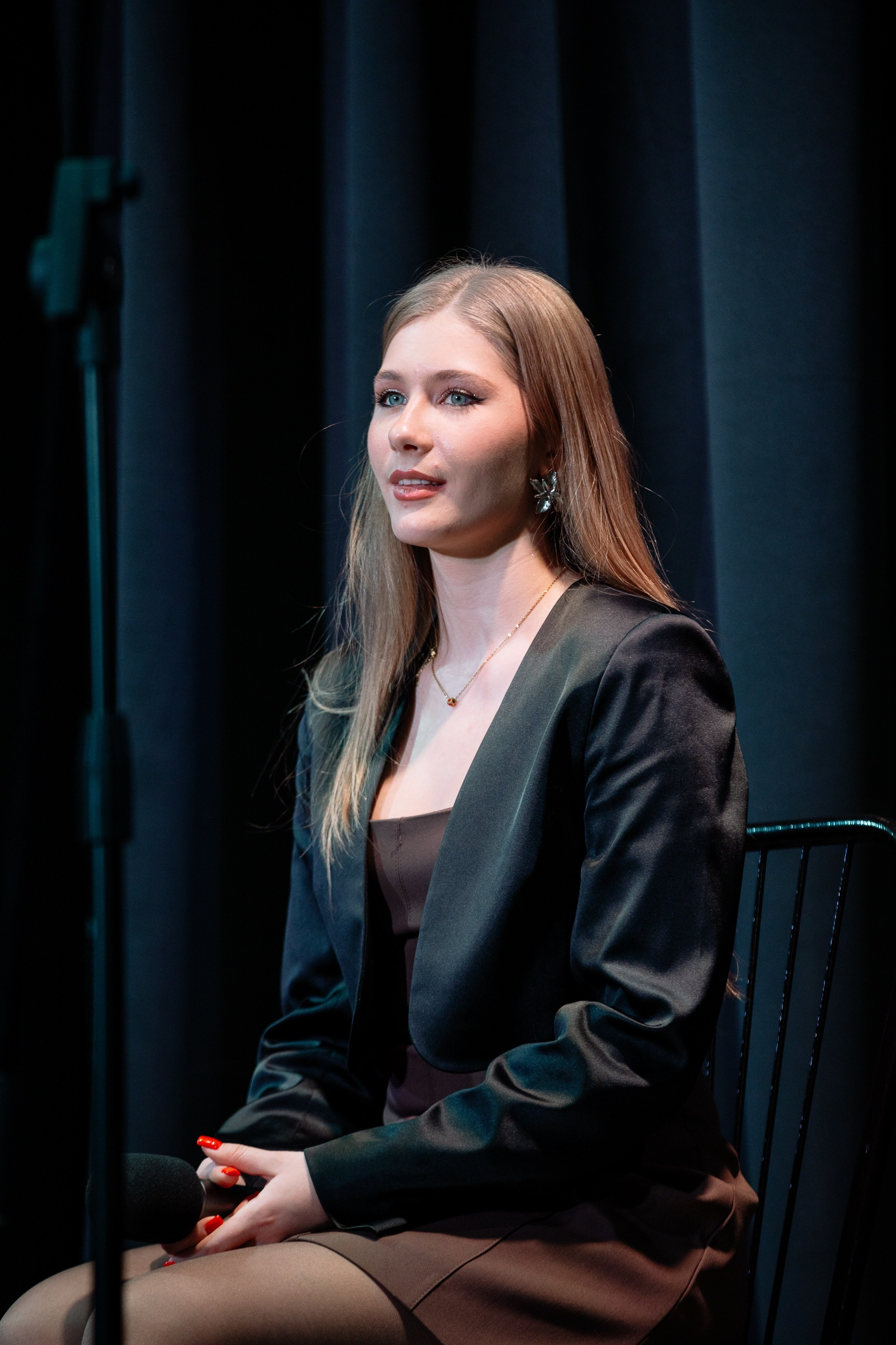 Поэтический вечер с Игорем Бушмелевым и Никой Станиславчик. Фотограф Юлия Мальцева