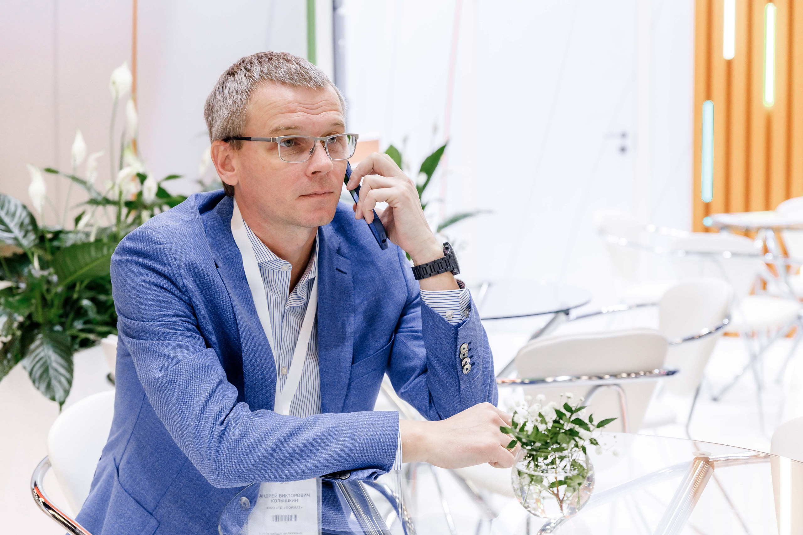 PulpFor, Работа стенда ОБФ (Объединенные бумажные фабрики). Репортажный фотограф в Москве Сергей Мирошников