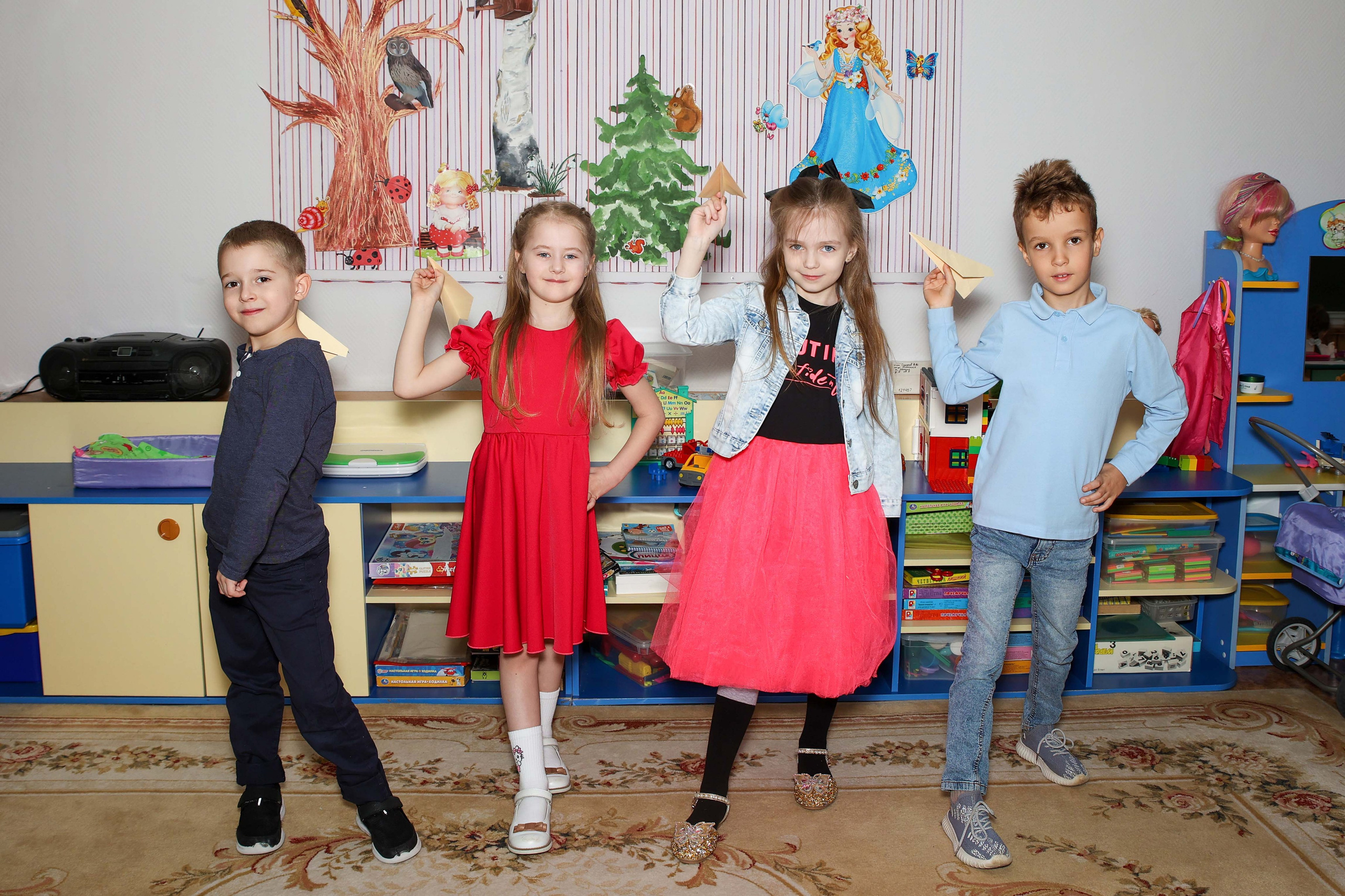 Групповые фотографии, фото с лучшим другом. Школьный и детсадовский фотограф Москва. Детский фотограф