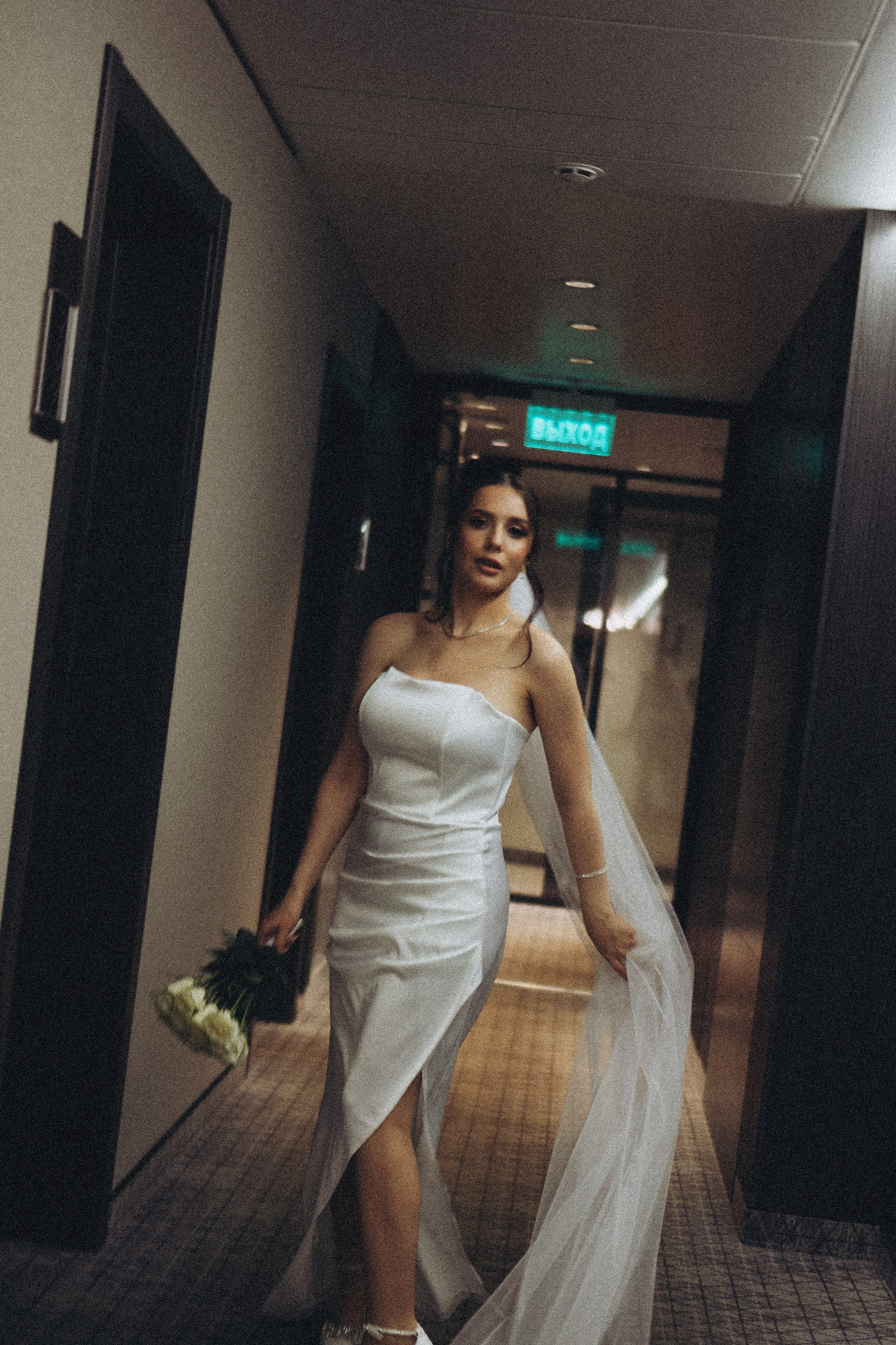 СВАДЕБНАЯ СЬЕМКА СБОРОВ ЖЕНИХА И НЕВЕСТЫ В ОТЕЛЕ И ТАКЖЕ ФОТОСЕССИИЯ В ОТЕЛЕЕ МЕГАПОЛИС БРЯНСК. Профессиональный фотограф, Санкт-Петербург — Виктория Богомолова