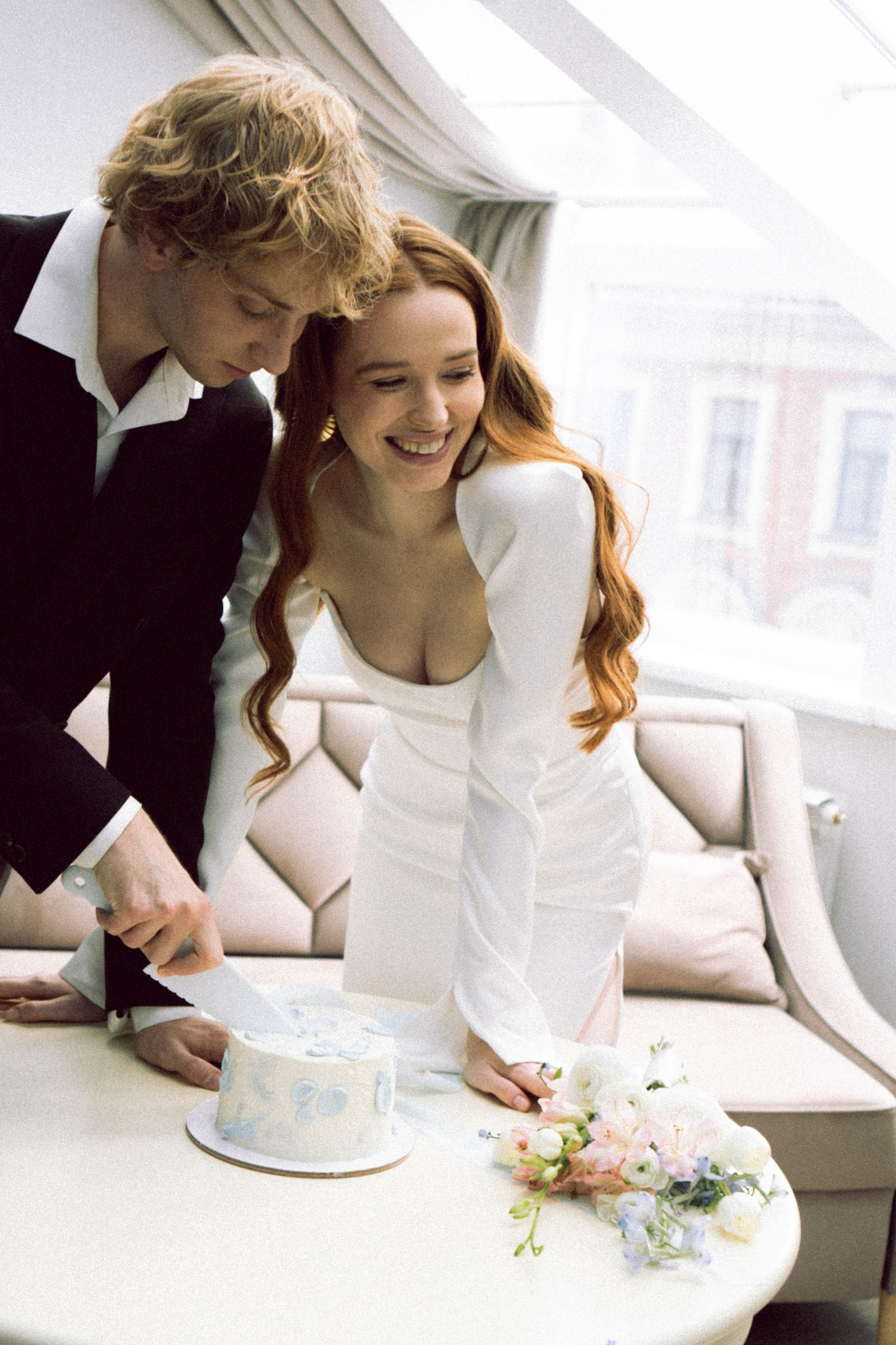 СВАДЕБНАЯ СЬЕМКА В ОТЕЛЕ. СБОРЫ ЖЕНИХА И НЕВЕСТЫ И ТАКЖЕ ТОР И ПОДГОТОВКА К ПРОГУЛКЕ. Профессиональный фотограф, Санкт-Петербург — Виктория Богомолова